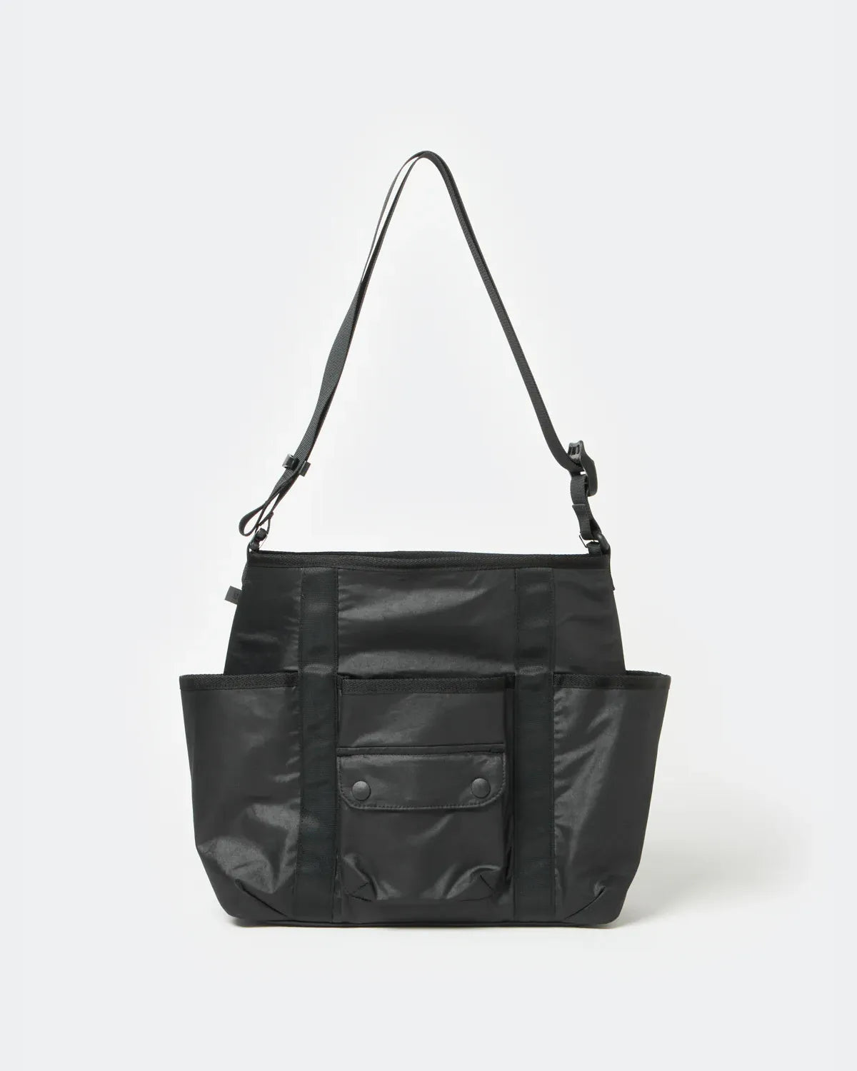 DAIWA PIER39 の TECH REVERSIBLE ONE SHOULDER BAG (BB-33025W)