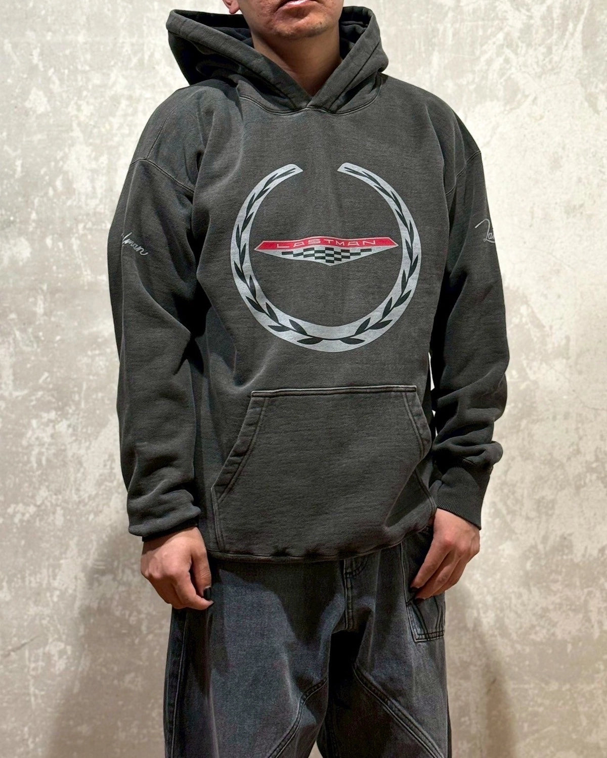 LASTMAN / PRINTED HOODIE "BADGE" (252LM-CT16)