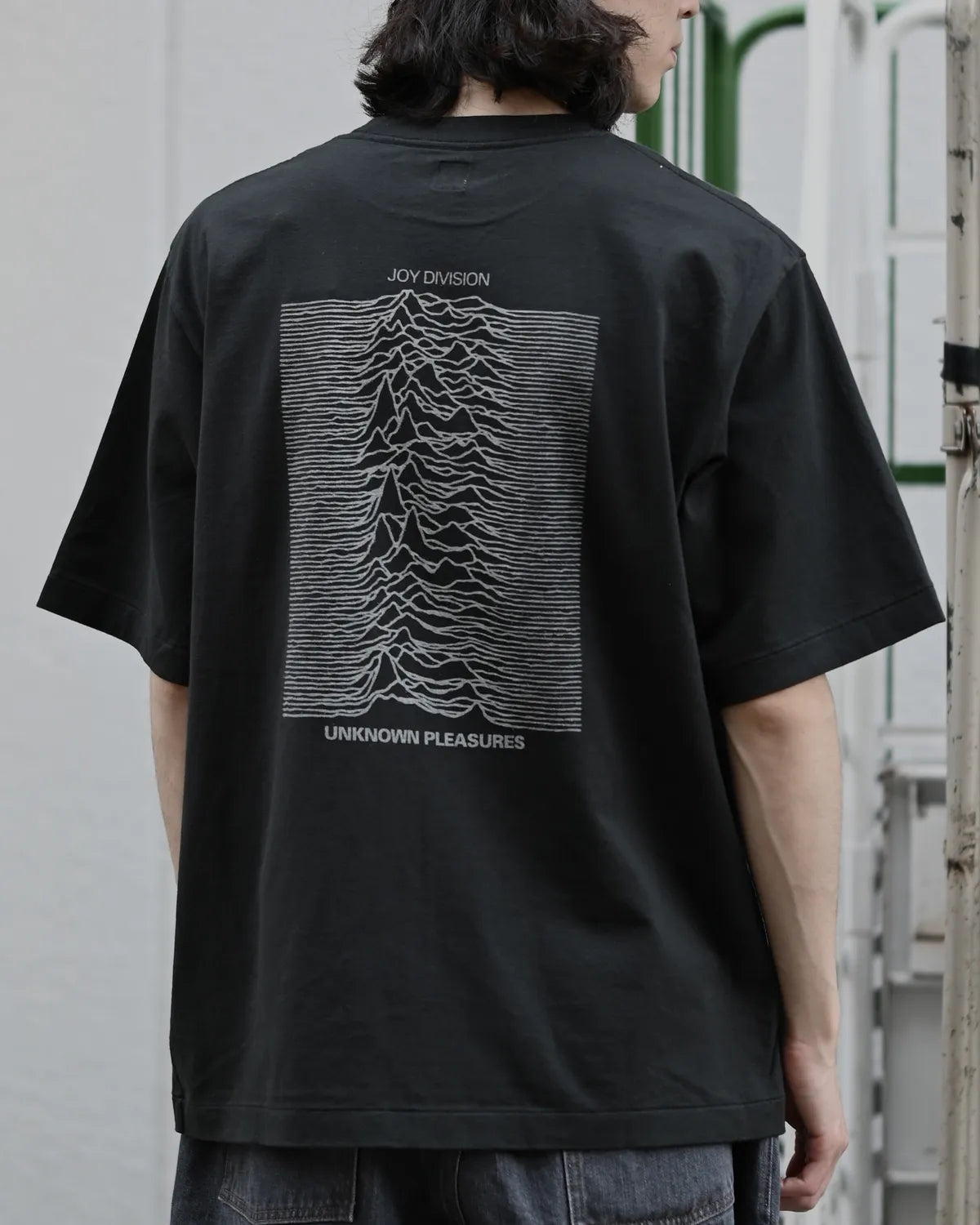 blurhmsROOTSTOCK / JD UNKNOWN PLEASURES Square STANDARD (bROOTS25S33S26JD005)
