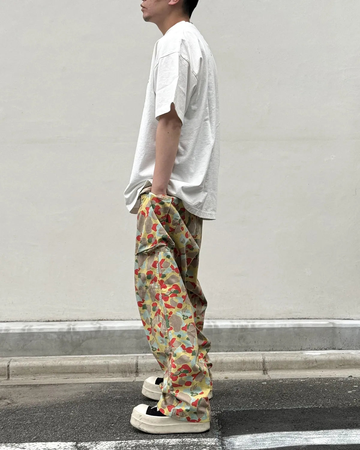 LASTMAN / PRINTED TEE SHIRTS "STANDING" (261LM-CT19)