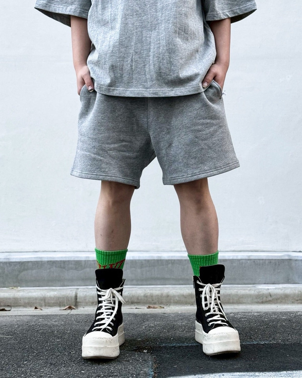 entire studios / STANDARD SWEATSHORT (ESSS26SH01012)