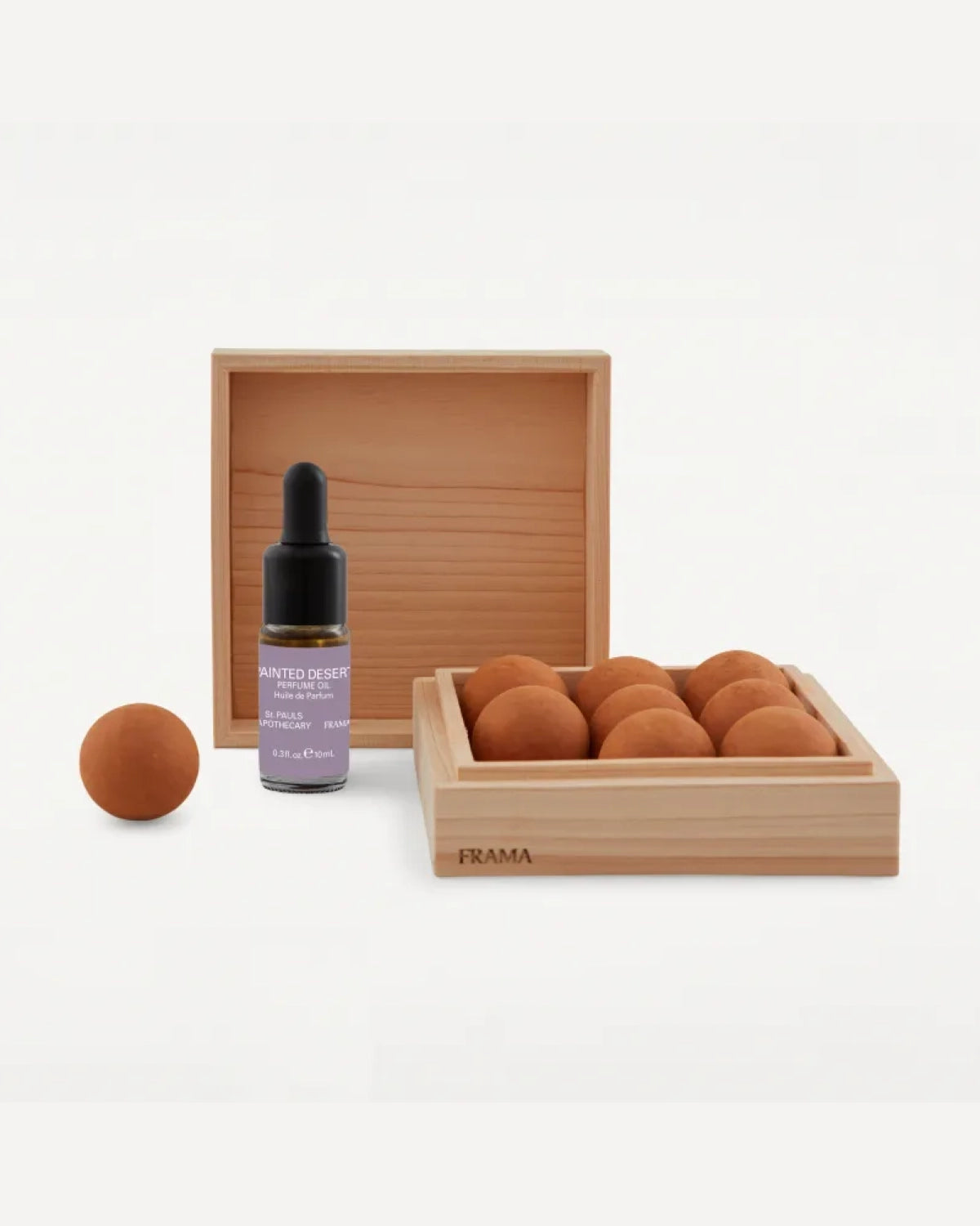 FRAMA の Painted Desert From Soil to Form (FA_11845)