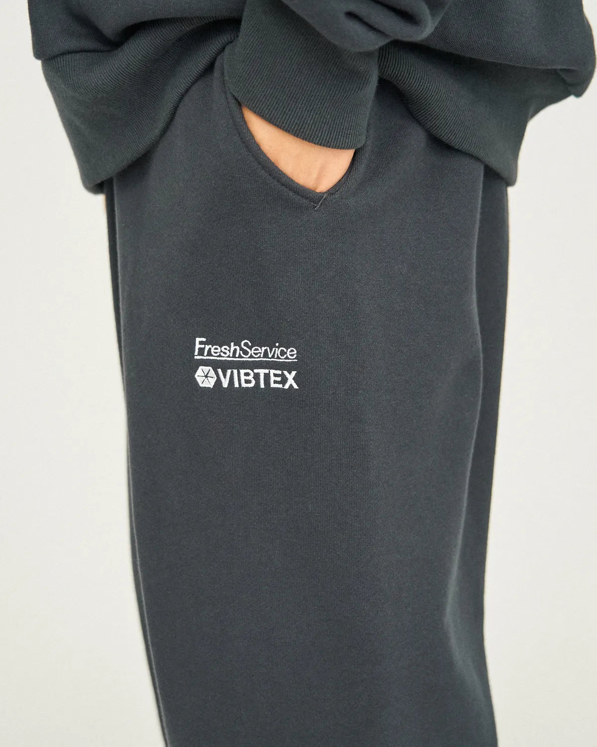 FreshService × VIBTEX / VIBTEX for FreshService SWEAT PANTS (FSC252-70007)