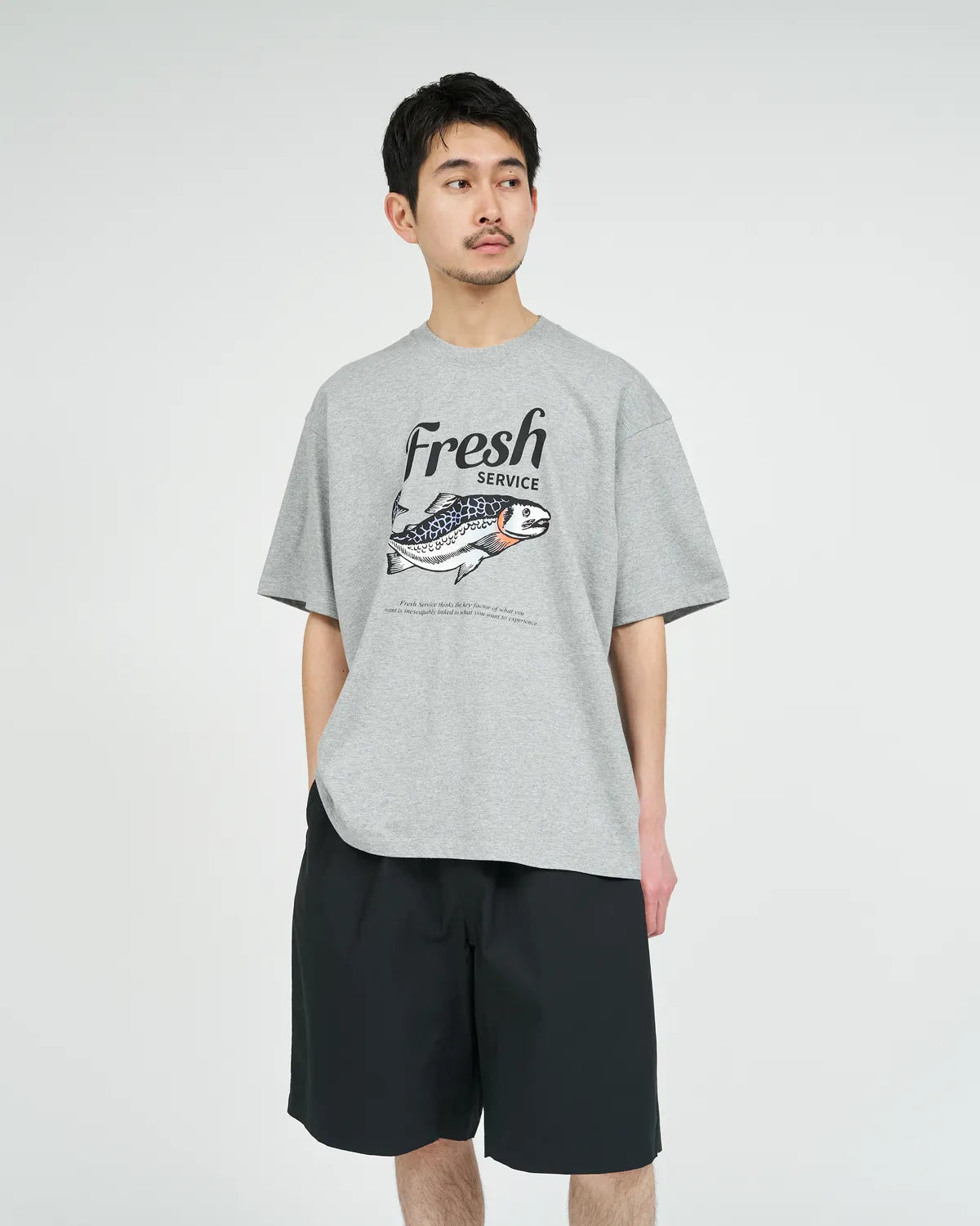 FreshService (フレッシュサービス) / CORPORATE PRINTED S/S TEE