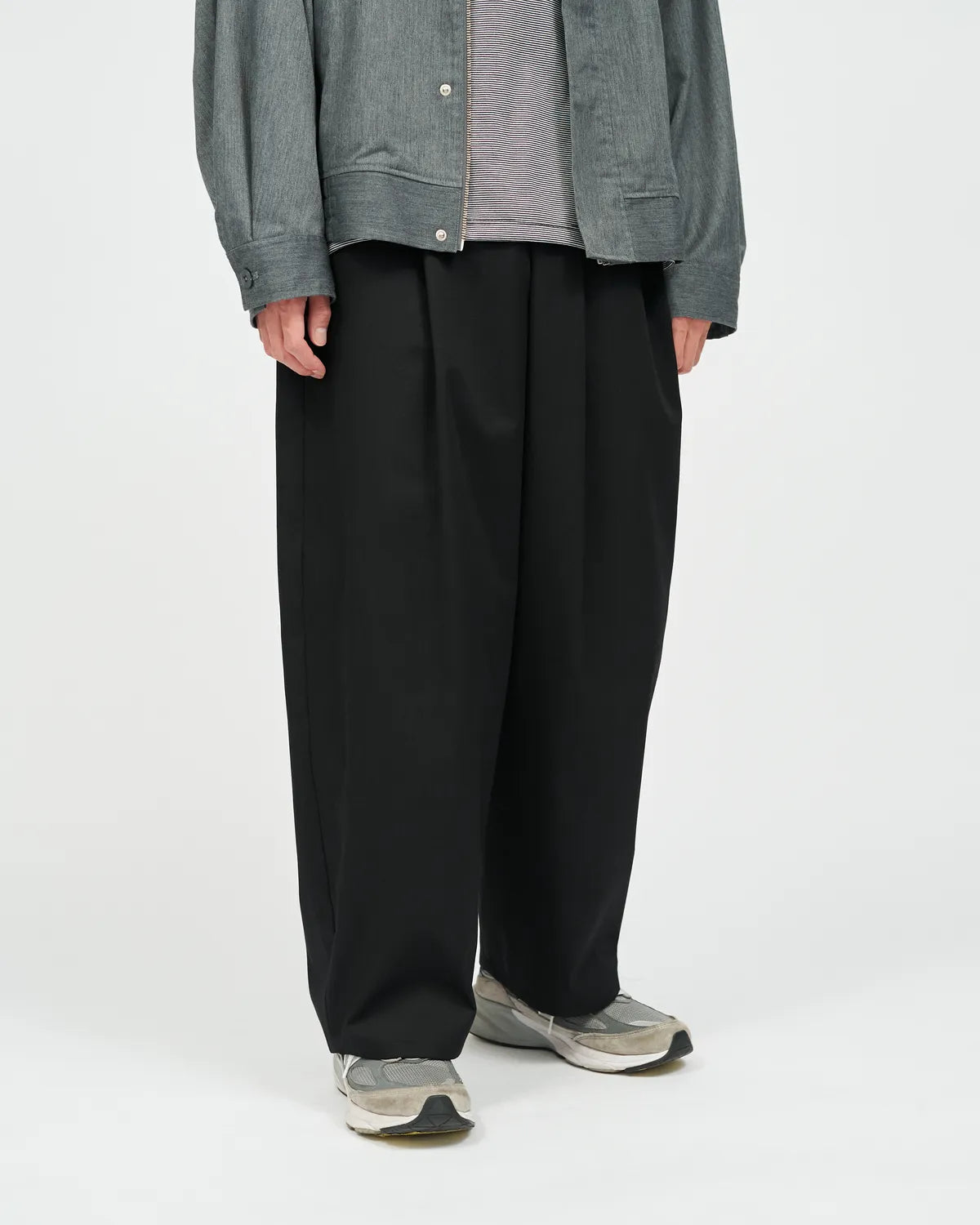 FreshService / CORPORATE WIDE EASY PANTS (FSC262-40014B)