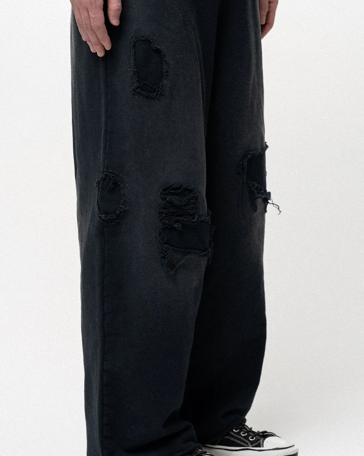 KAMIYA / Repaired Name Patch Wide Sweat Pants (G16PT071)