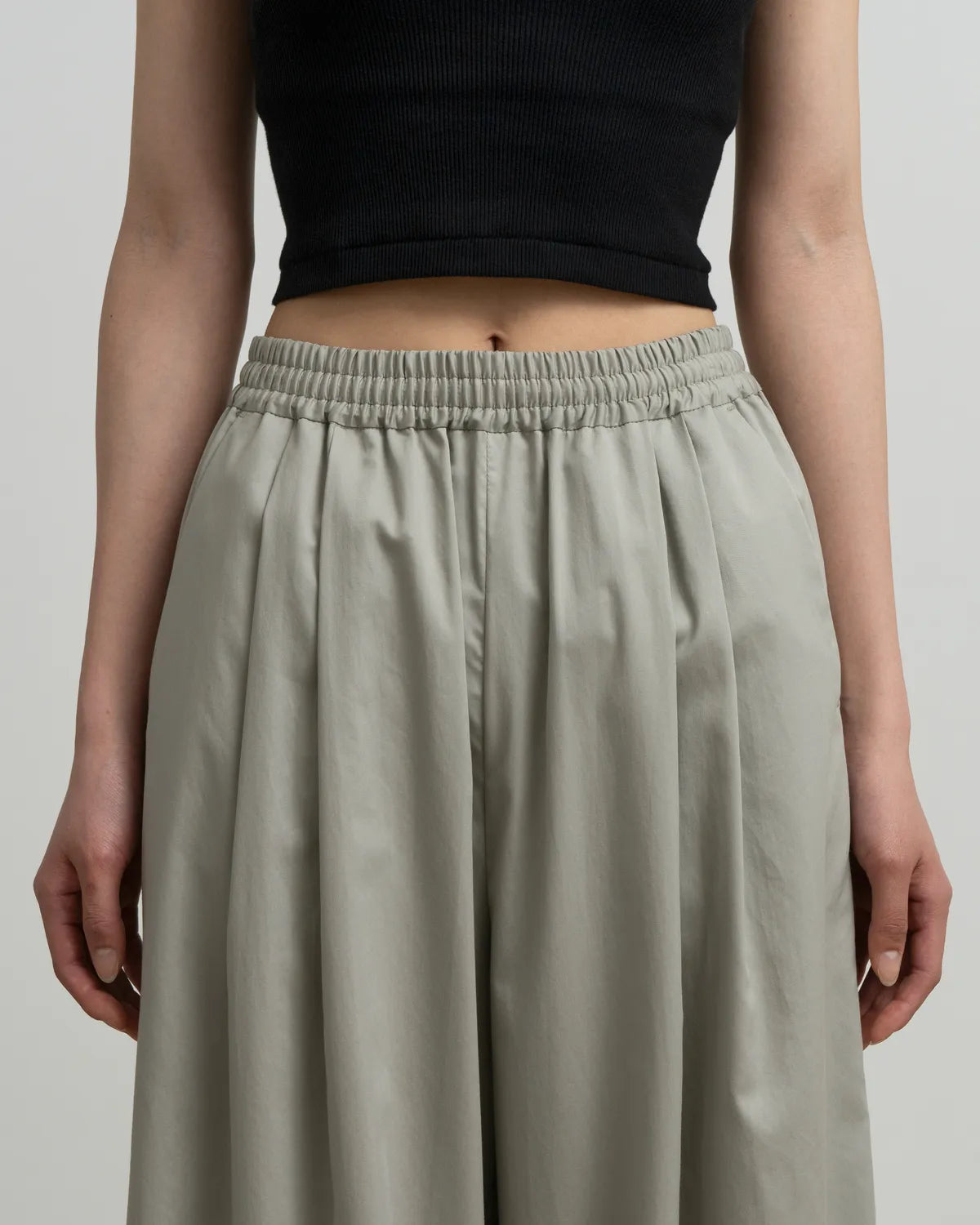 Graphpaper / Silicon Poplin Two Tuck Easy Wide Pants (GL263-40200)