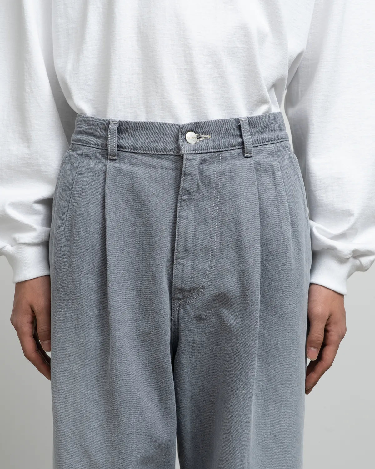 Graphpaper(グラフペーパー) / Gray Tone Cone Denim Two Tuck Graphpaper(グラフペーパー) / Gray Tone Cone Denim Two Tuck
