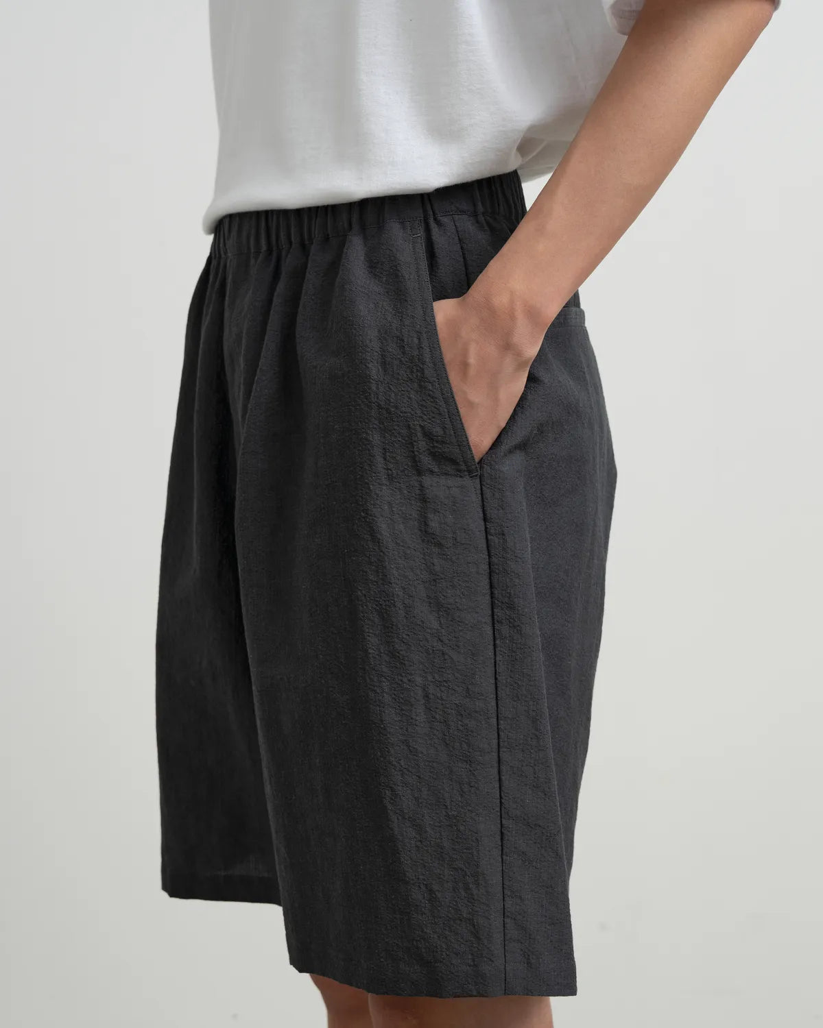 Graphpaper / Cotton Linen Seersucker Track Shorts (GM262-40036)