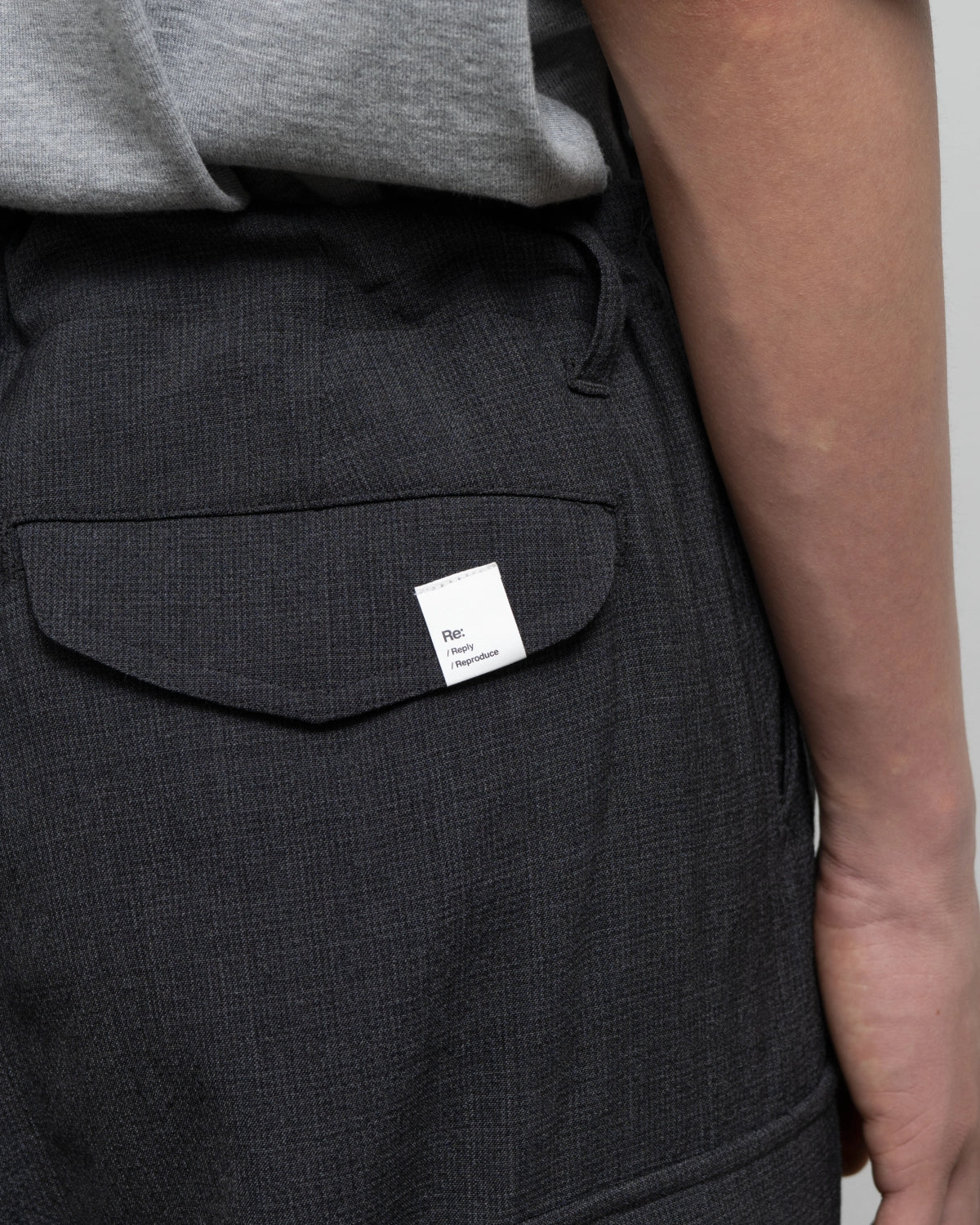 Graphpaper Re: (※Graphpaper NAGOYA EXCLUSIVE) / Grain Wool Military Cargo Cropped Pants (GM262-40701N)