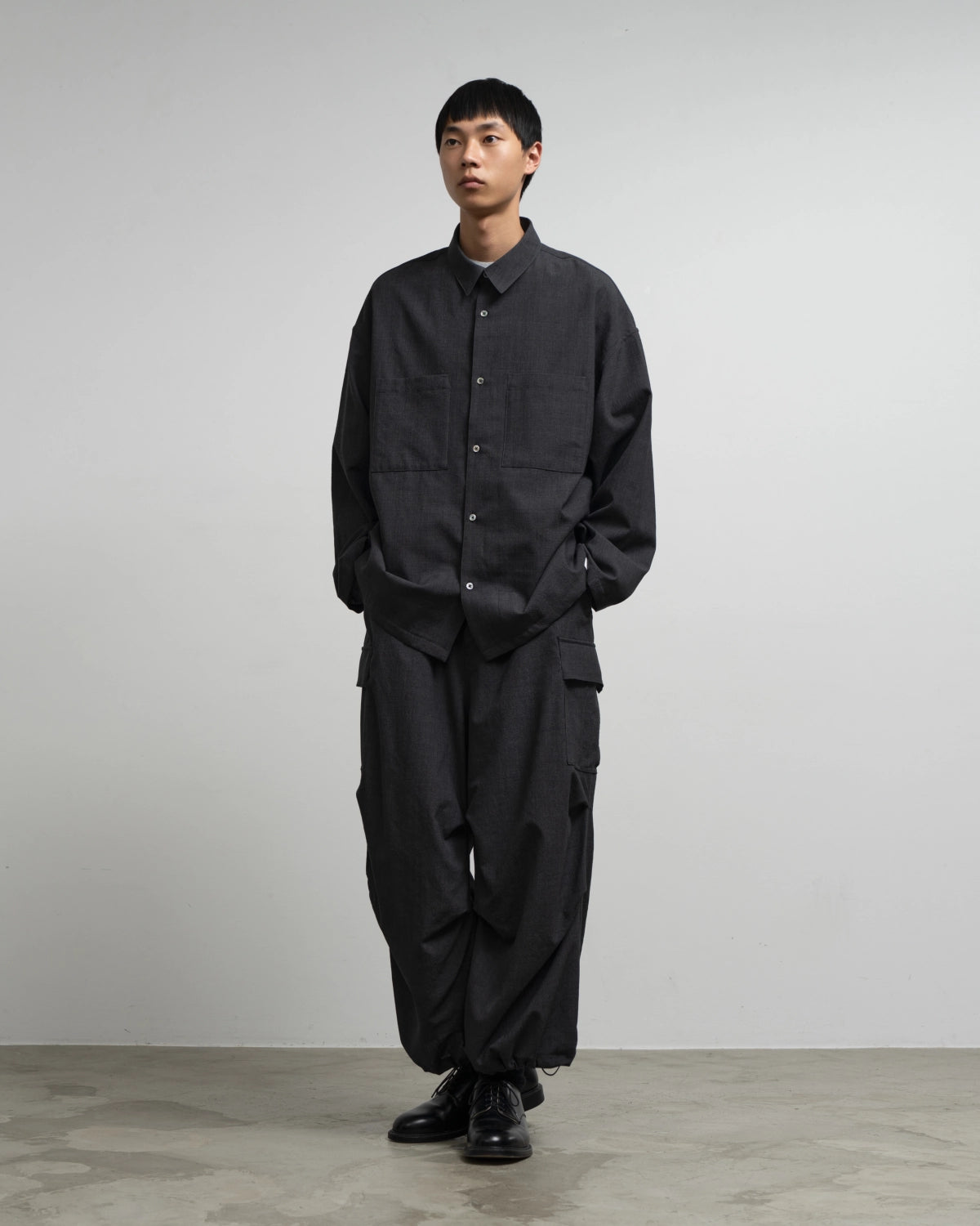Graphpaper Re: (※Graphpaper NAGOYA EXCLUSIVE) / Grain Wool Military Cargo Cropped Pants (GM262-40701N)