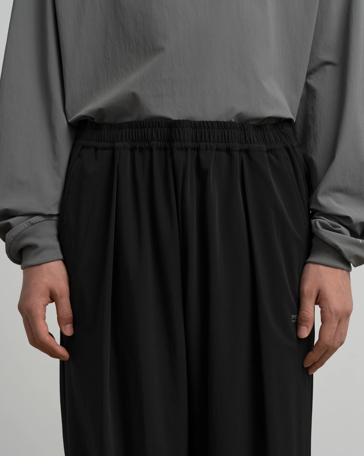 Graphpaper / PERTEX EQUILIBRIUM Wide Easy Pants (GM263-40262)