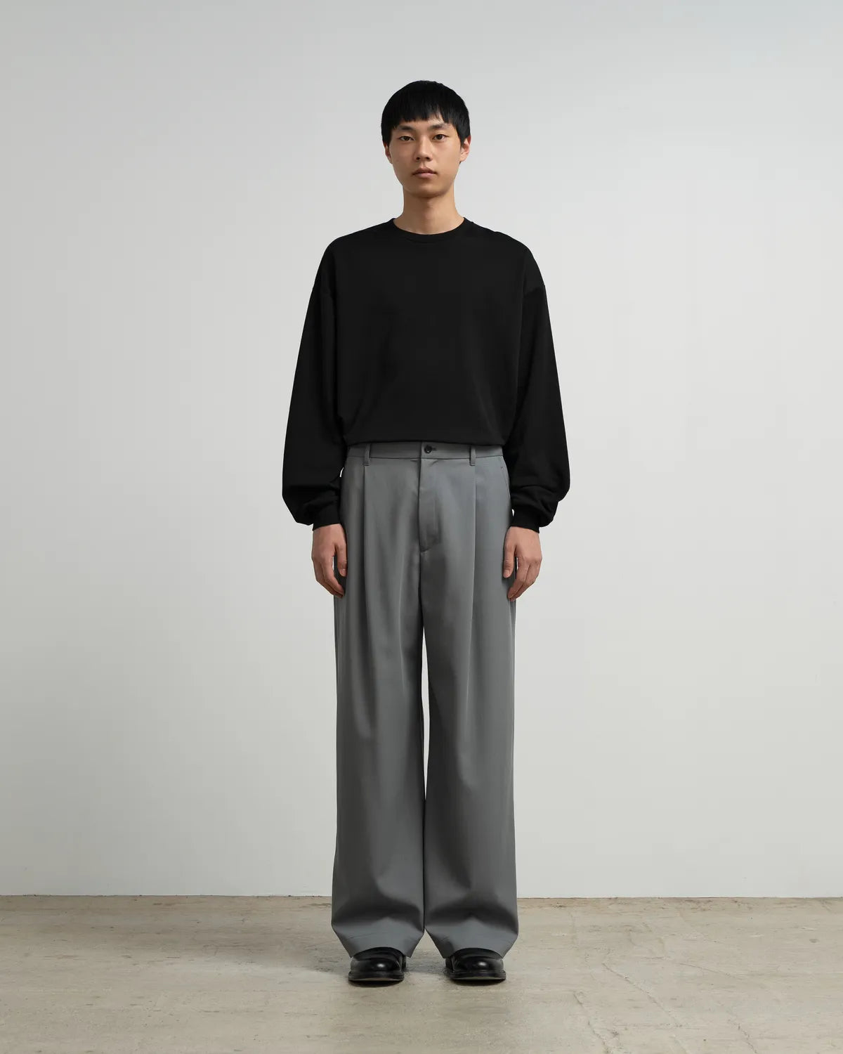Graphpaper / Techno Wool Twill Wide Tapered Trousers (GM263-40393)
