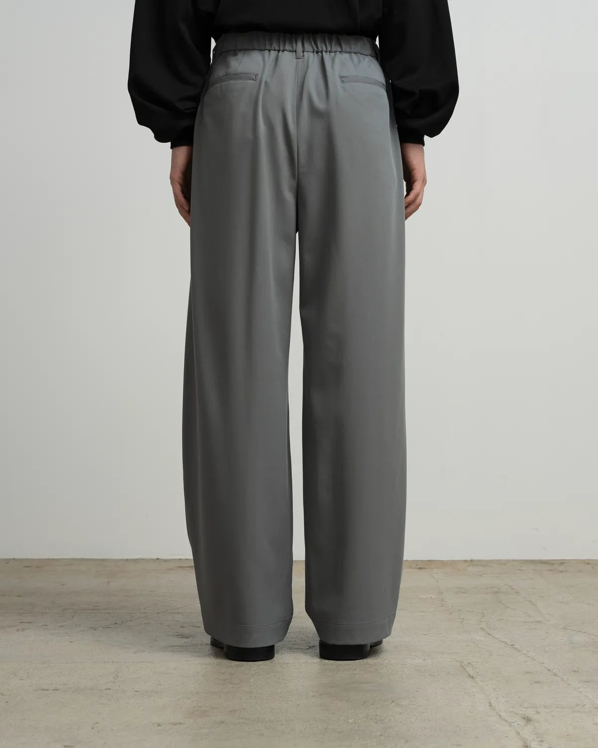 Graphpaper / Techno Wool Twill Wide Tapered Trousers (GM263-40393)