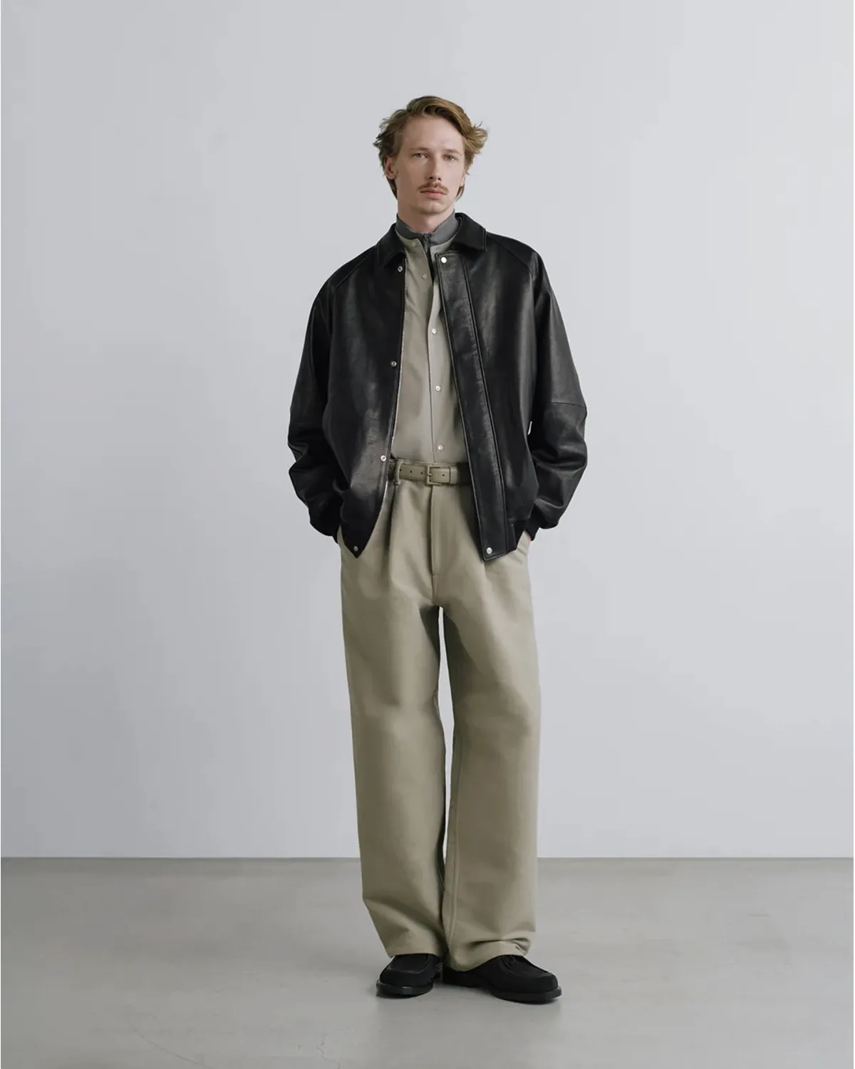 Graphpaper / Cotton Double Serge Two Tuck Pants (GM263-40452)
