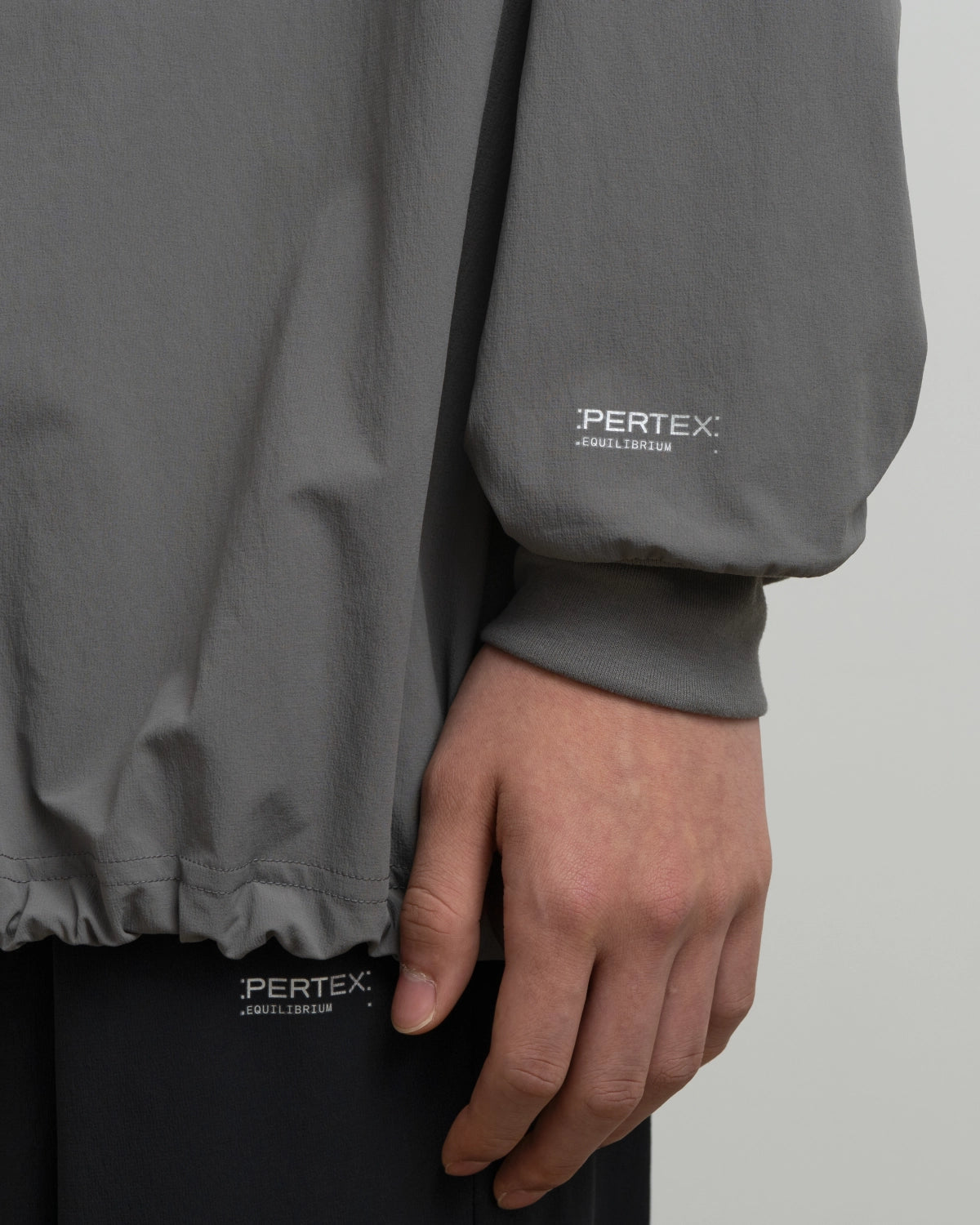 Graphpaper / PERTEX EQUILIBRIUM L/S Crew Neck Pullover (GM263-70260)