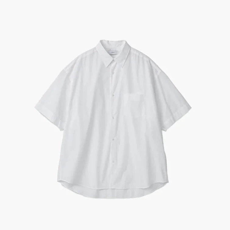 Graphpaper の Broad S/S Oversized Regular Collar Shirt (GM242-50040B)