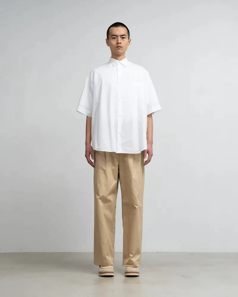 Graphpaper の Broad S/S Oversized Regular Collar Shirt