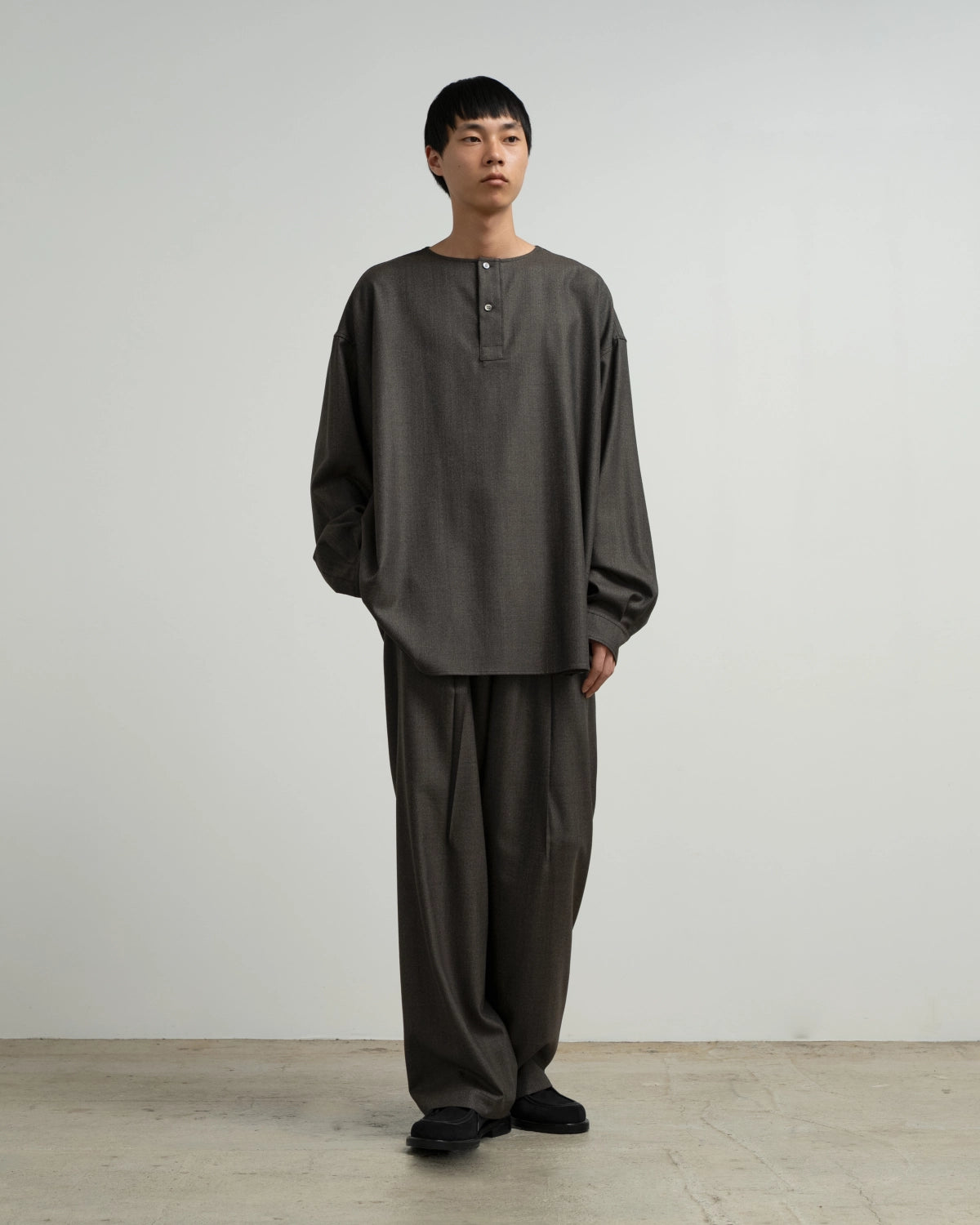 Graphpaper / Melange Matt Worsted Side Seamless Trousers (GM263-40461)
