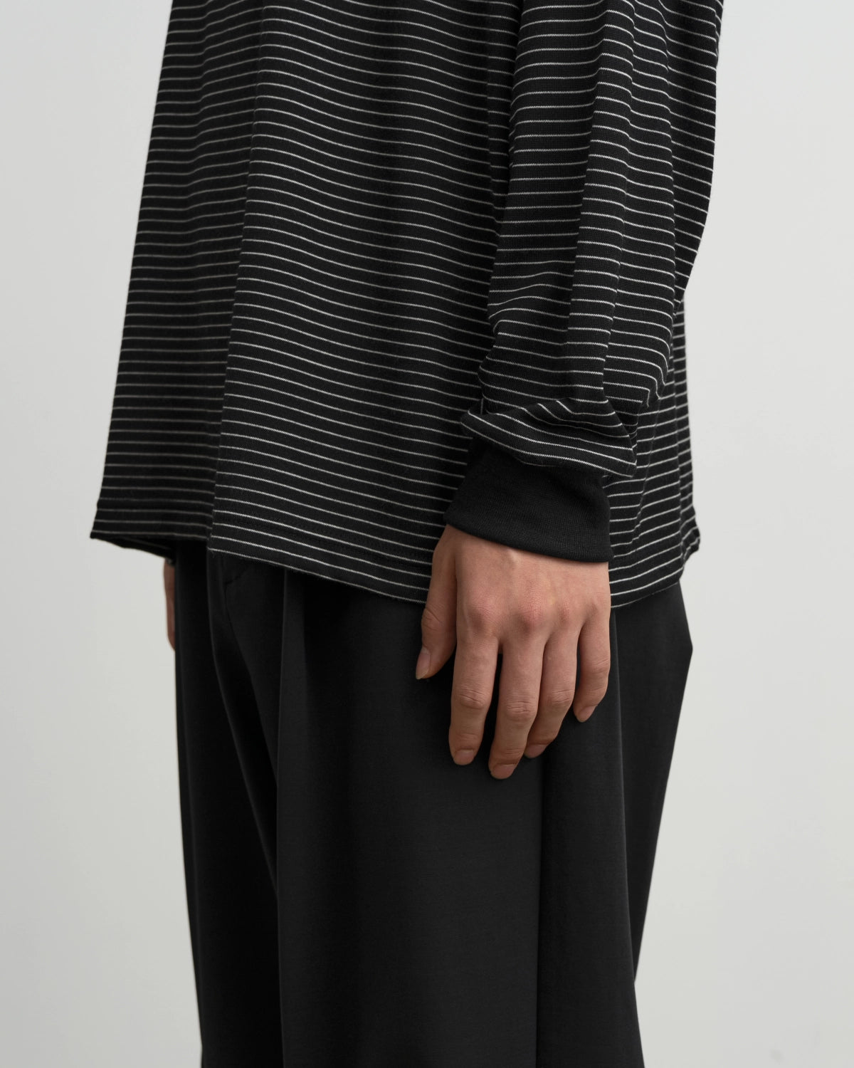 Graphpaper / Fine Wool Border L/S Turtle Neck Tee (GU263-70159B)