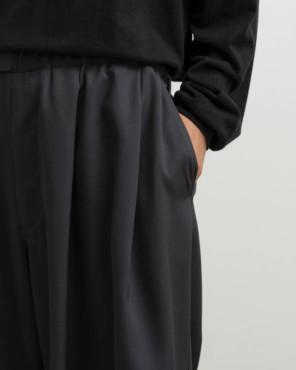 Graphpaper × is-ness / is-ness for GP Scale off Wool Balloon Chef Pants (GM263-40631I)