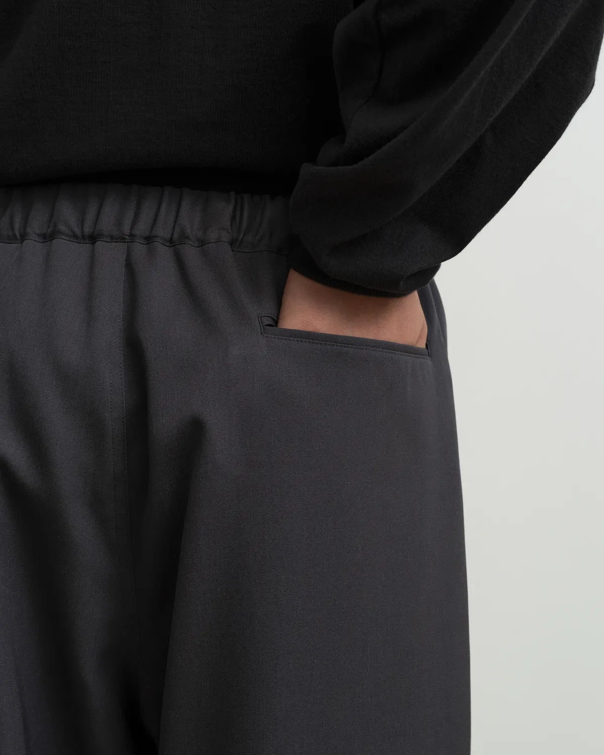 Graphpaper × is-ness / is-ness for GP Scale off Wool Balloon Chef Pants (GM263-40631I)