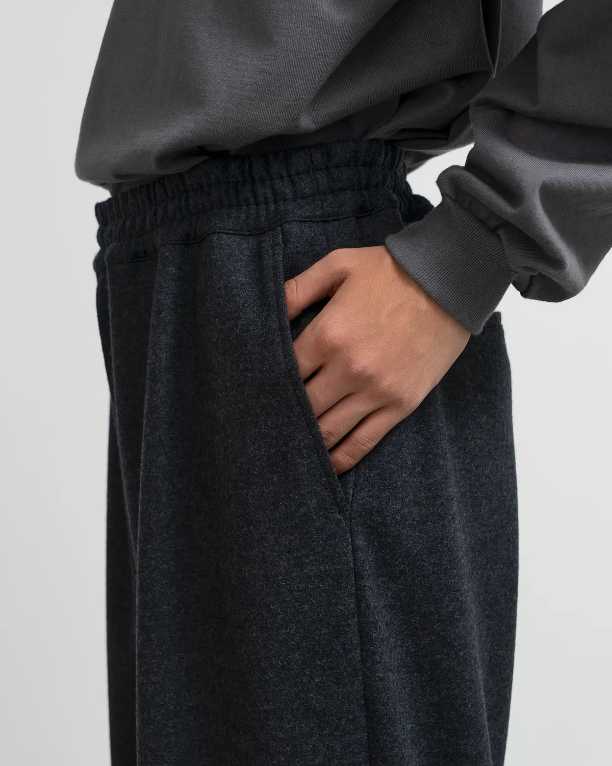 Graphpaper / Wool Smooth Flannel Easy Wide Pants (GU263-40523B)