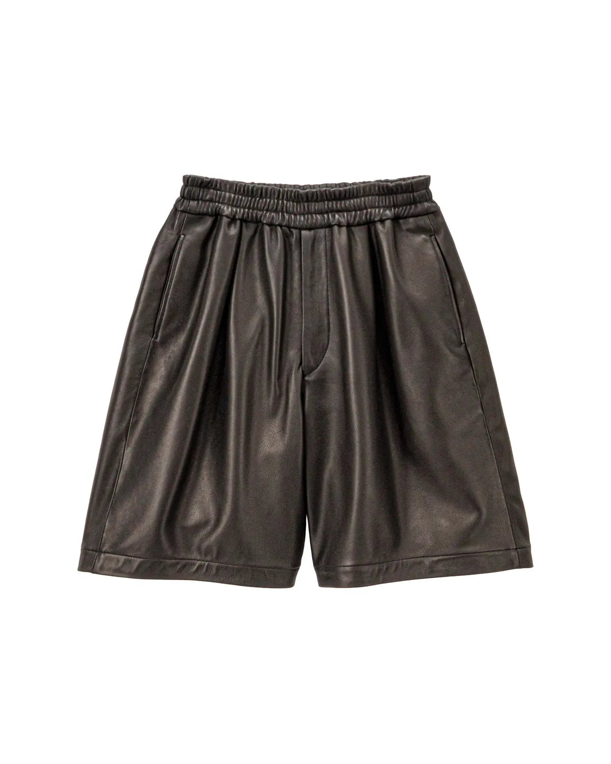 Graphpaper の Lamb Leather Track Wide Shorts (GM261-40405)