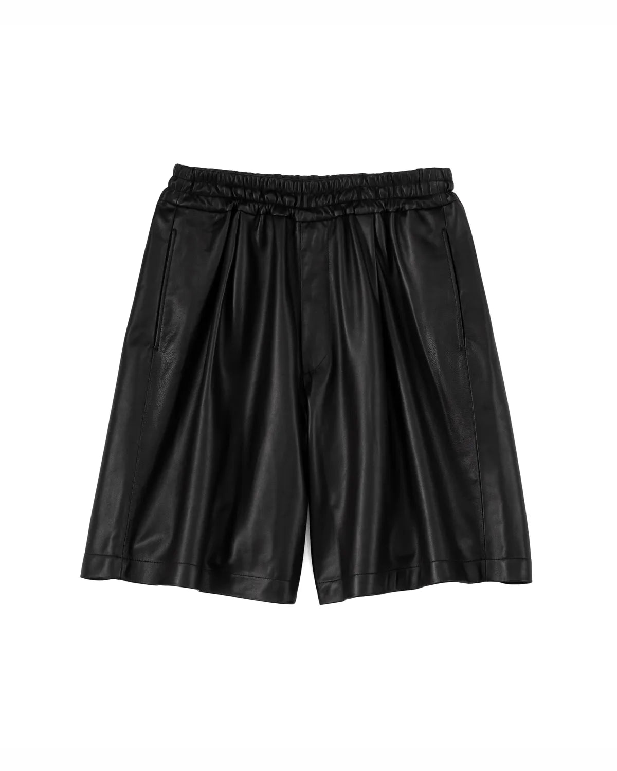 Graphpaper の Lamb Leather Wide Shorts (GU251-40279)