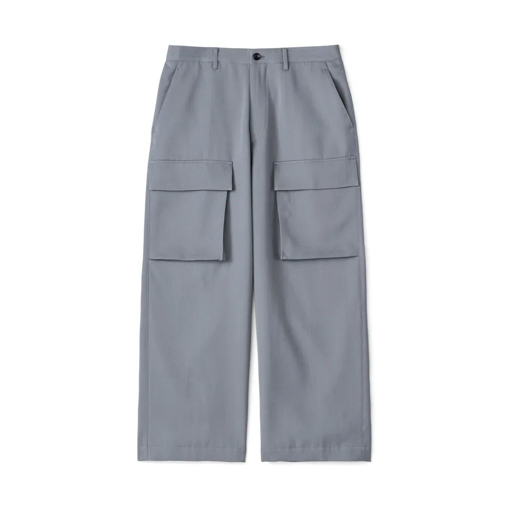 Graphpaper の Light Doeskin Wide Cargo Trousers (GM243-40063)