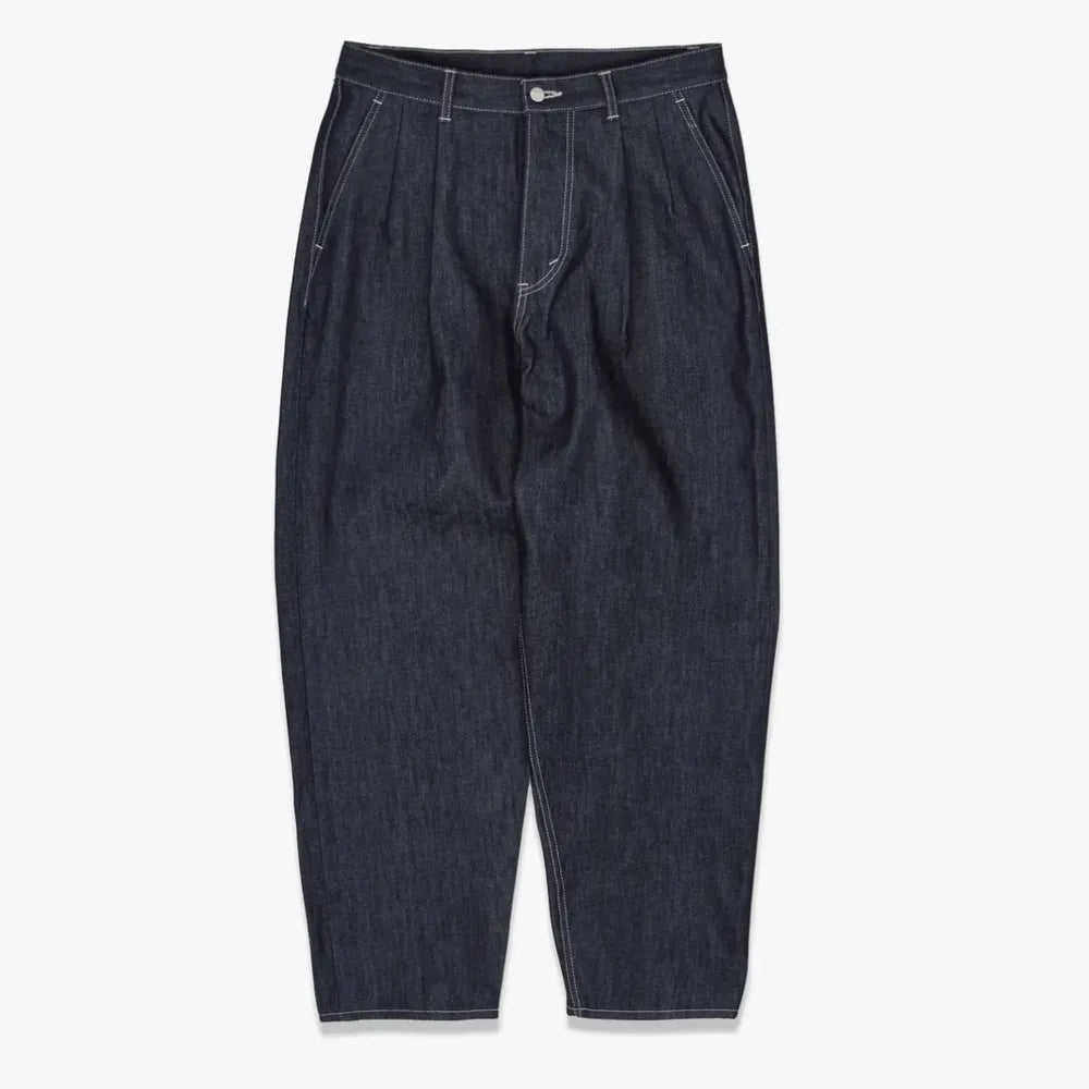 Graphpaper の Selvage Denim Two Tuck Tapered Pants (GU251-40187RB)