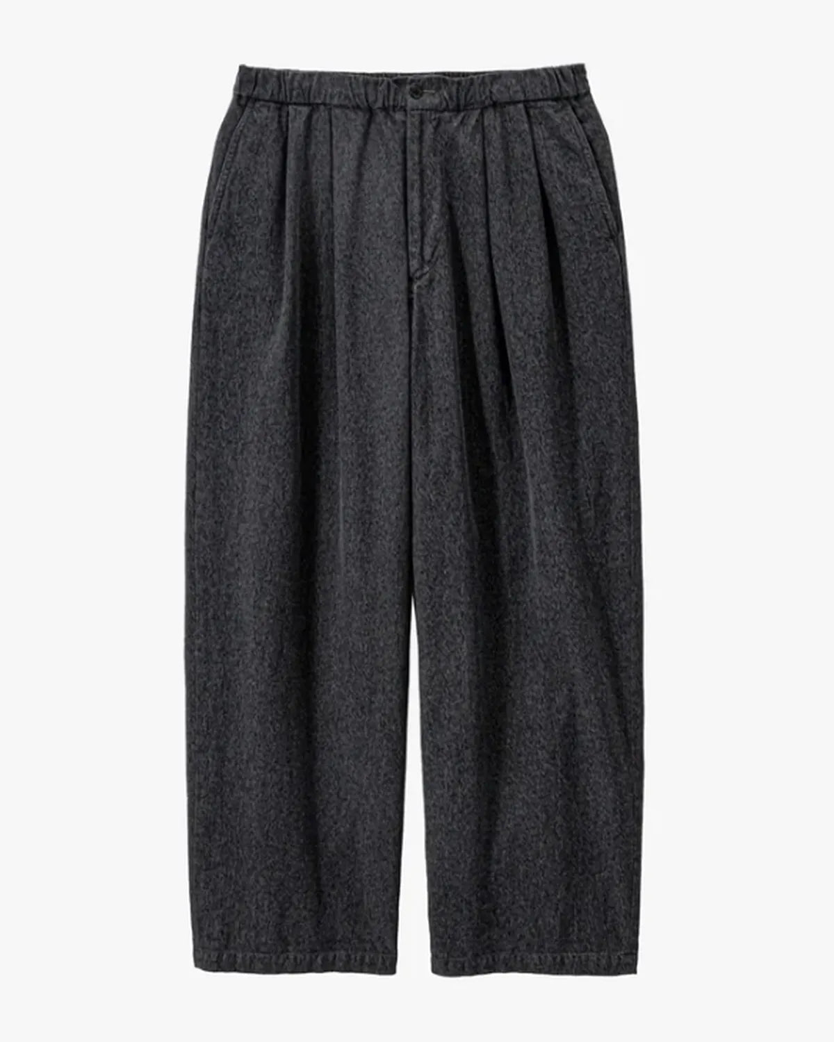 Graphpaper の Sulfur Dyed Gabardine Two Tuck Easy Pants (GM261-40201)