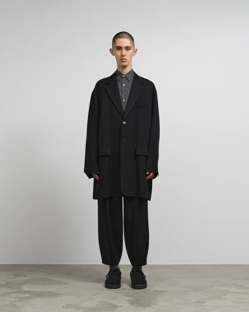 Graphpaper の Wool Doeskin Two Tuck Wide Pants (GM243-40244B)