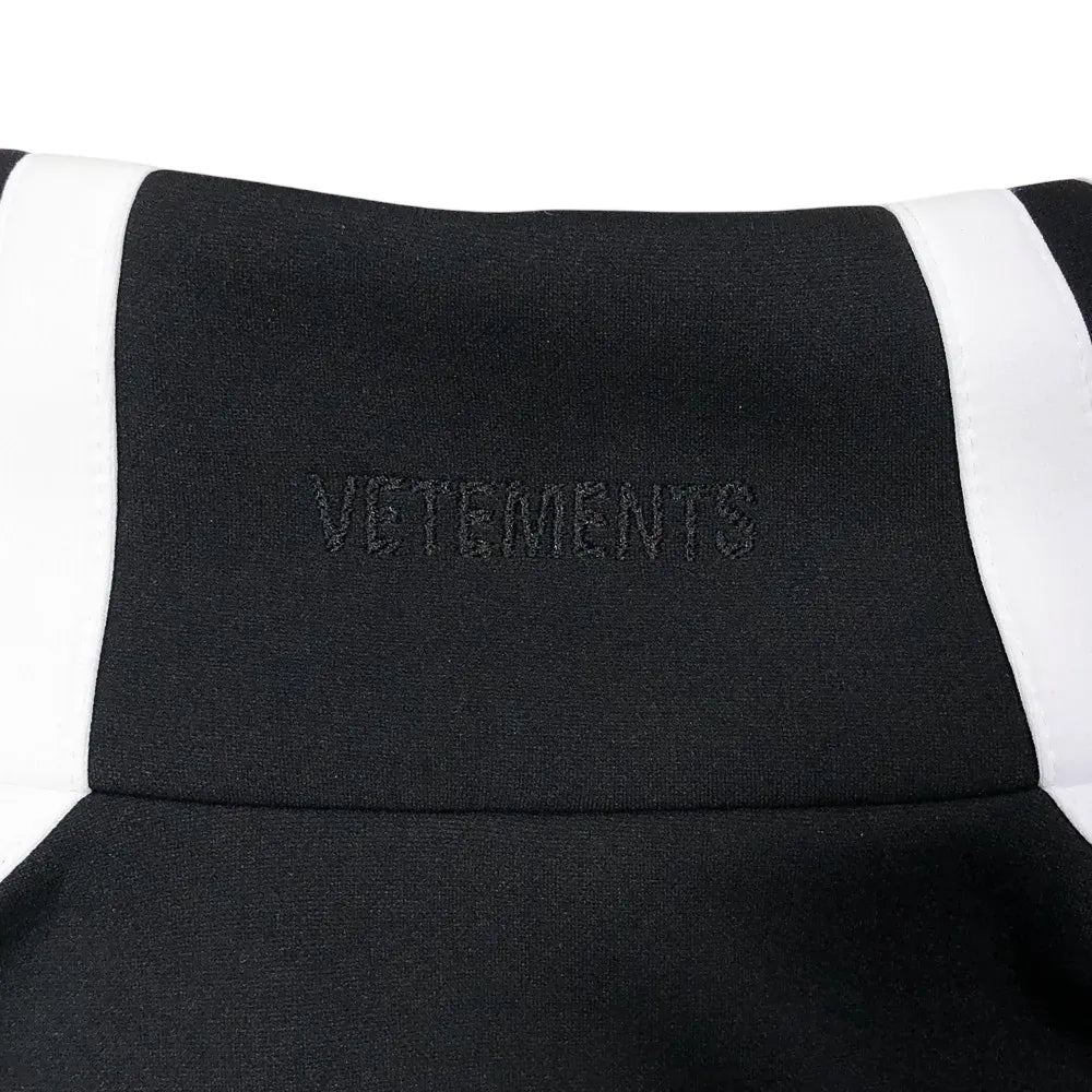 VETEMENTS / OVAL LOGO GYM JACKET (UA66JA360B25039)