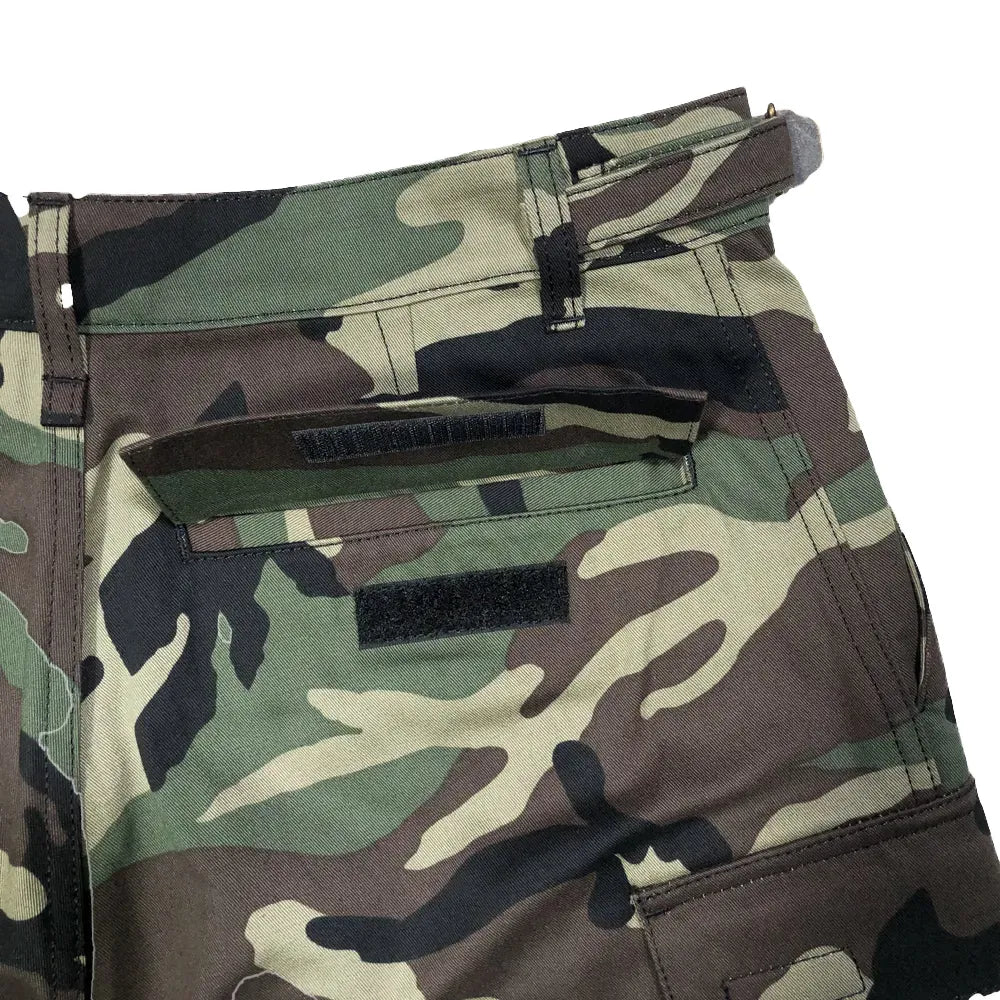 VETEMENTS / CARGO SHORTS (UA66SS520X25003)