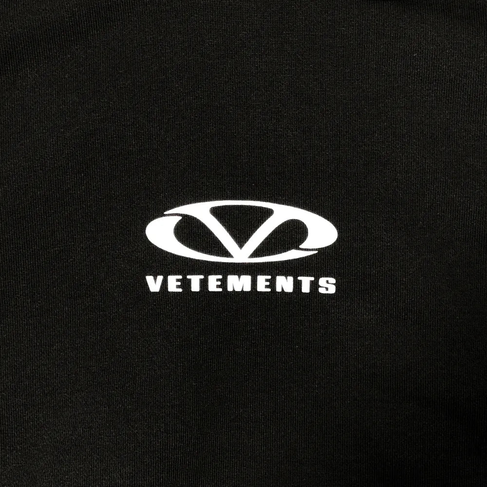 VETEMENTS / OVAL LOGO CROPPED BOXY HOODIE (UA66HD600BW1500)