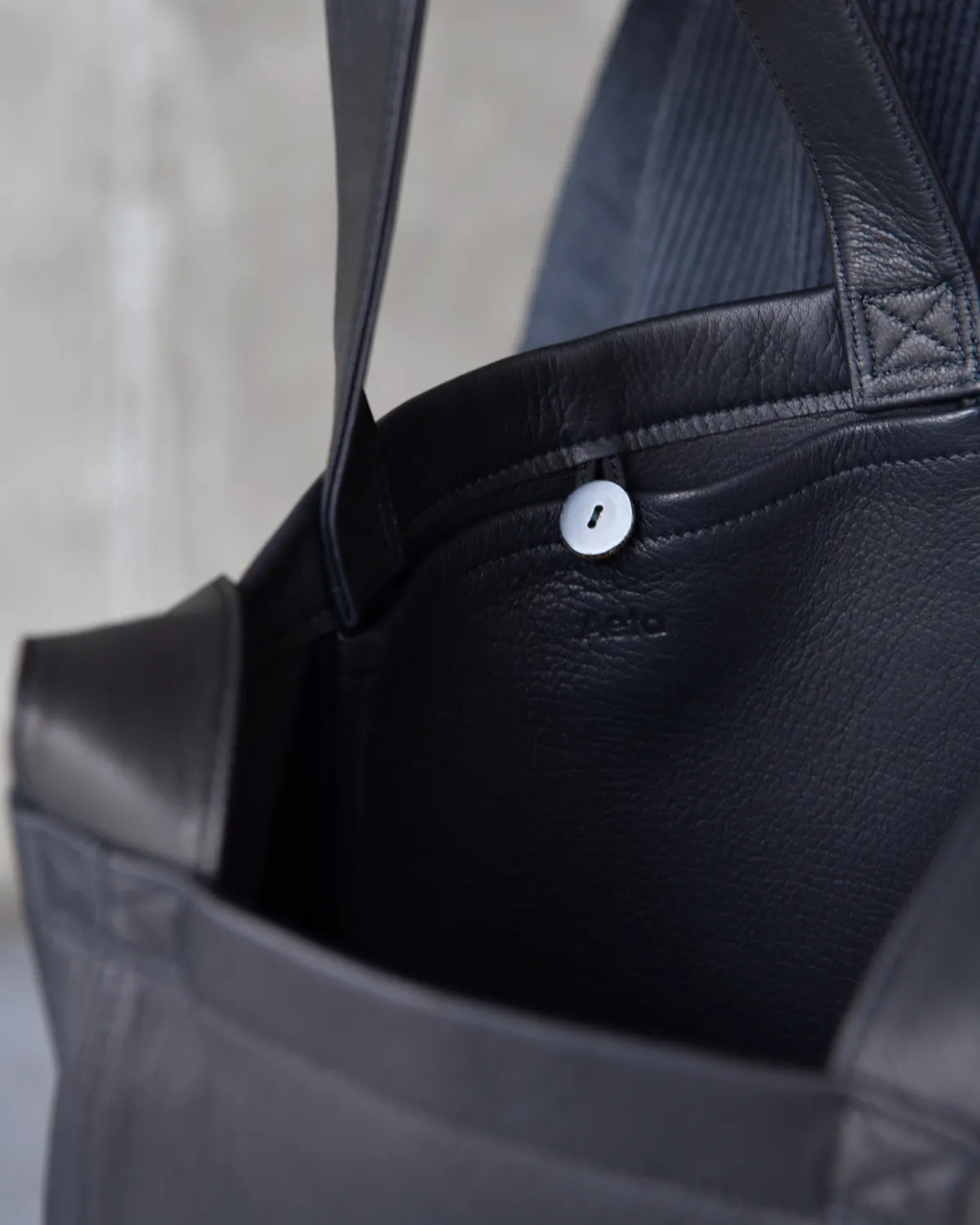 Aeta（アエタ）/ DOUBLE FACED SHOULDER TOTE M | 公式通販・JACK in