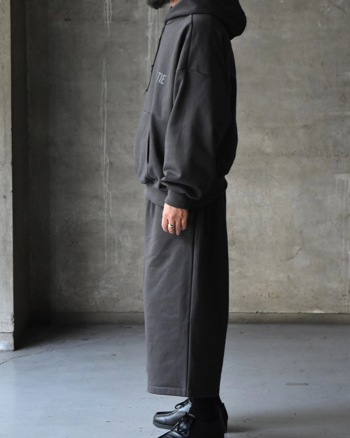 COOTIE PRODUCTIONS® / Chubby Sweat Shin Cut Wide Easy Pants (CTE-25A122)