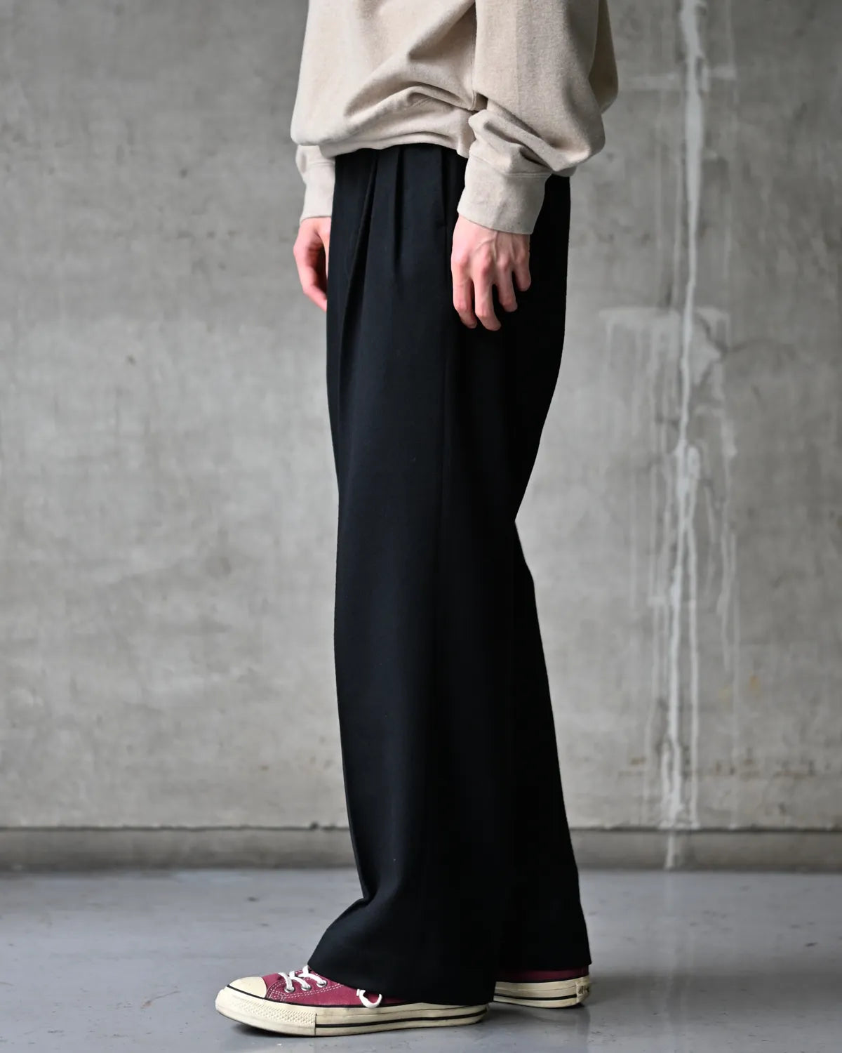 MARKAWARE / Double Pleated Straight Trousers (A26D01PT02C)