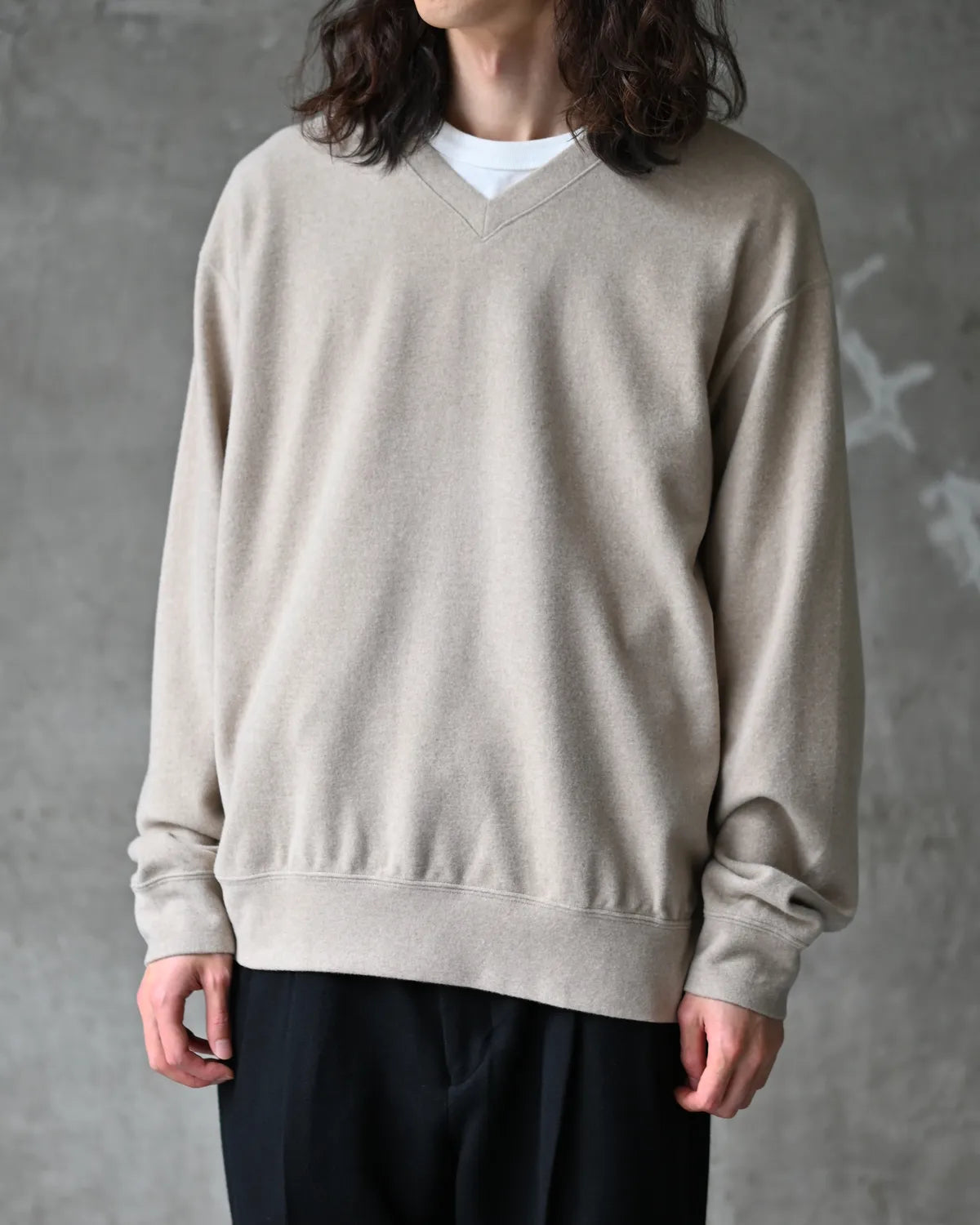 marka / V-NECK L/S TEE (M26C22CS04C)