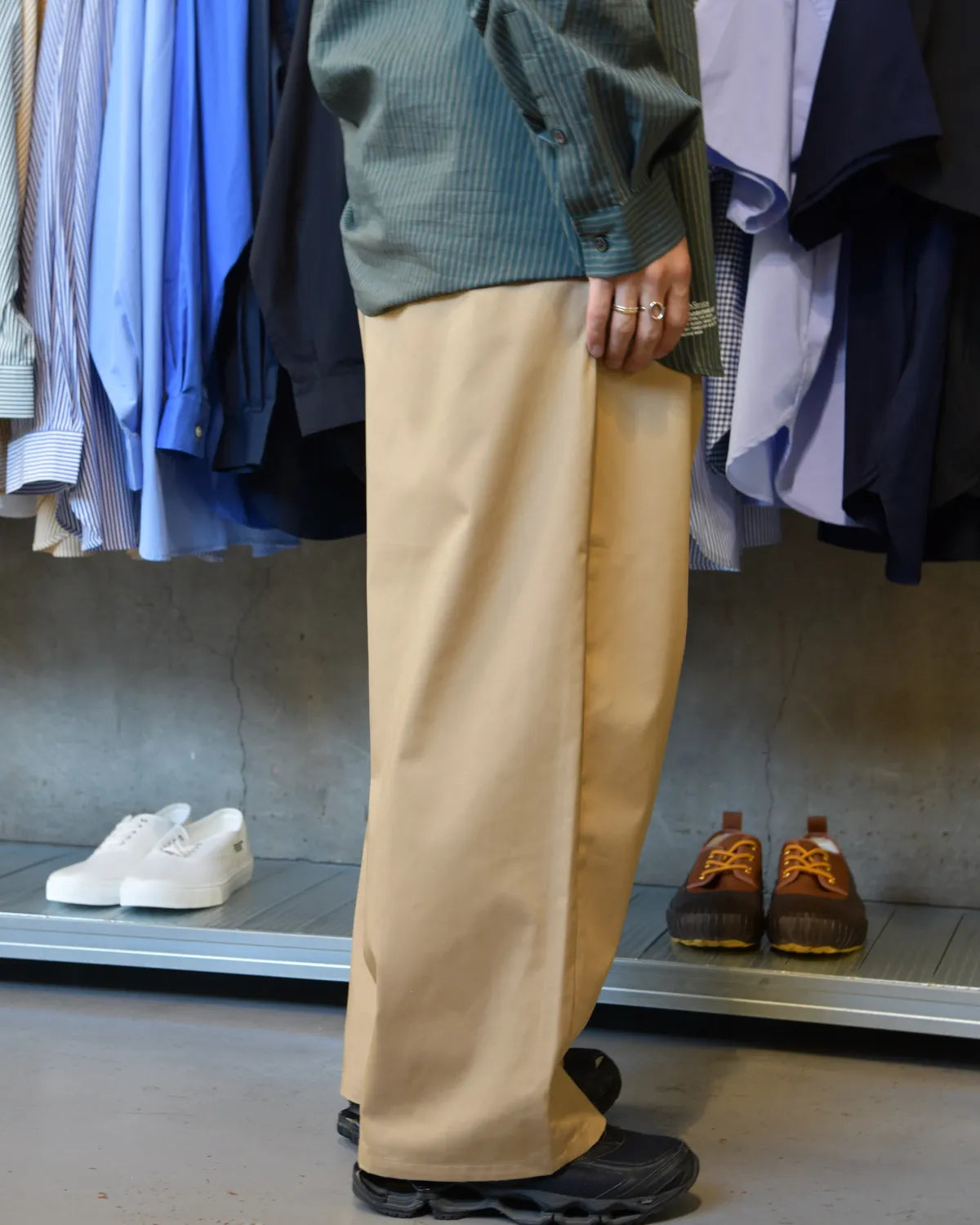 FreshService / CORPORATE WIDE EASY PANTS (FSC262-40014B)