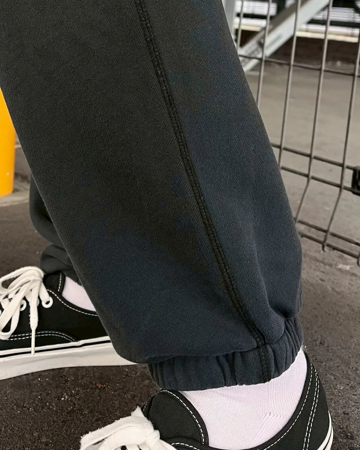 GOD SELECTION XXX / GSX EQUIPMENT GSX Logo Sweatpants (GSX-S26-CS-03)