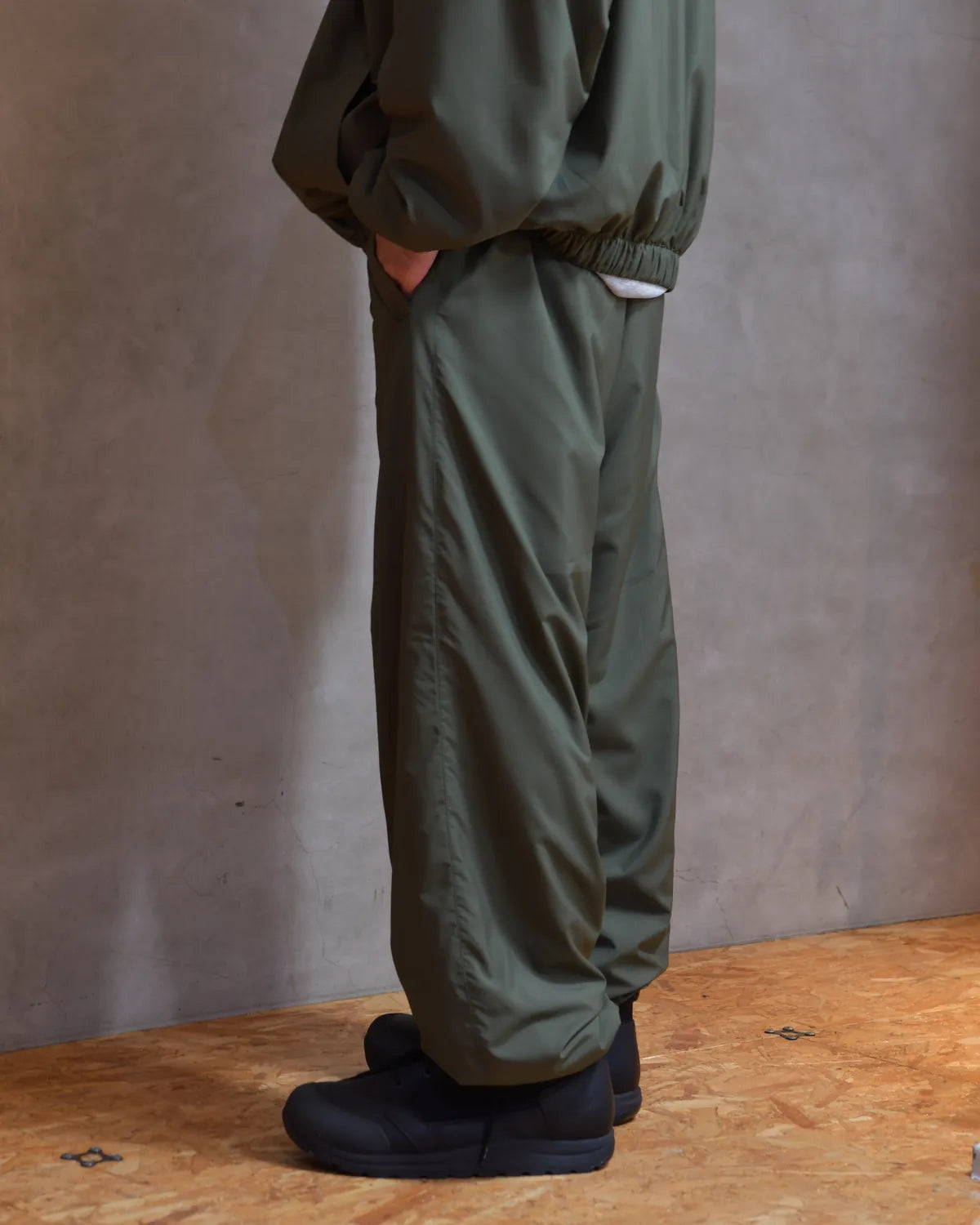 N.HOOLYWOOD TEST PRODUCT EXCHANGE SERVICE / EASY PANTS (9262-CP70-018)