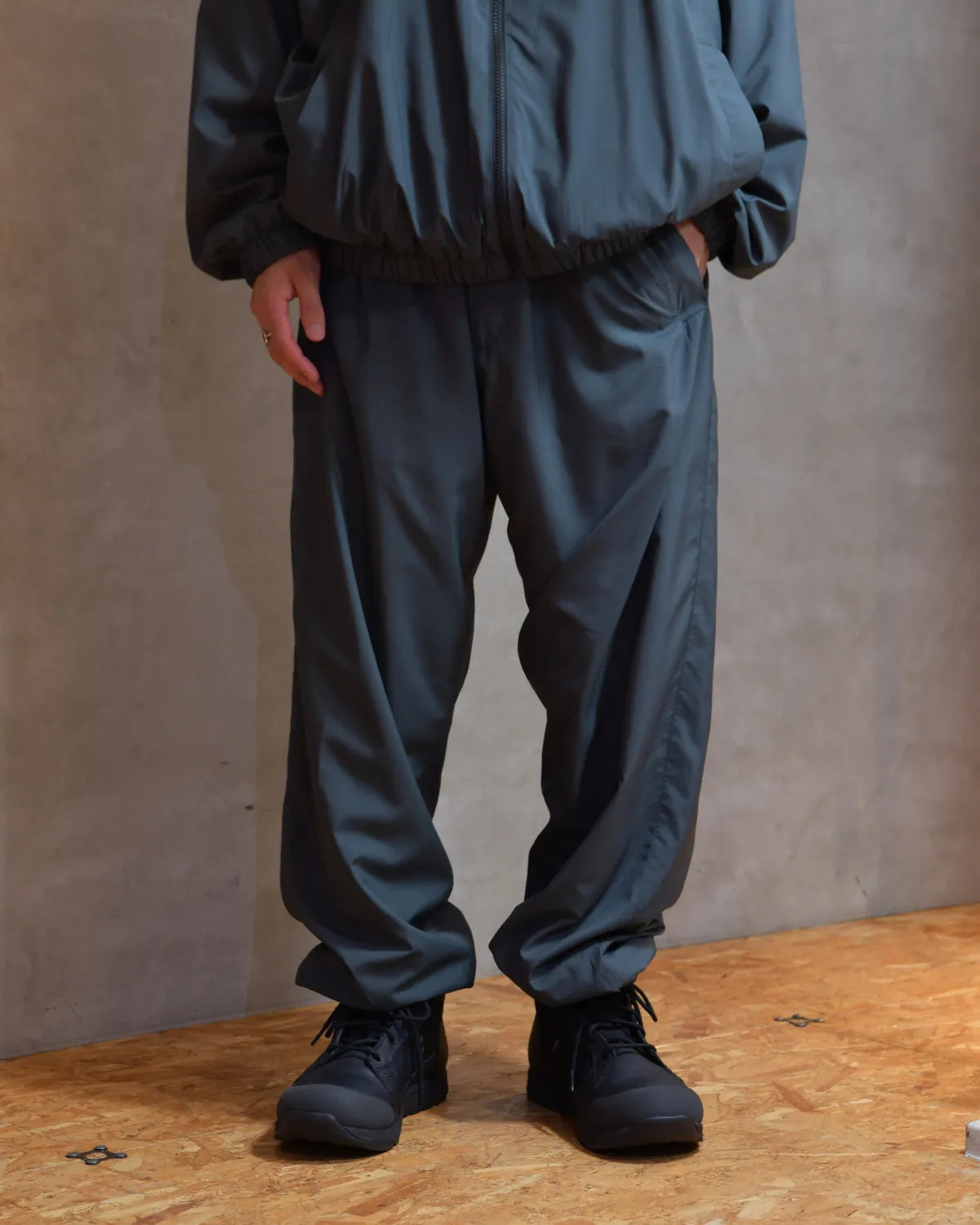 N.HOOLYWOOD TEST PRODUCT EXCHANGE SERVICE / EASY PANTS (9262-CP70-018)