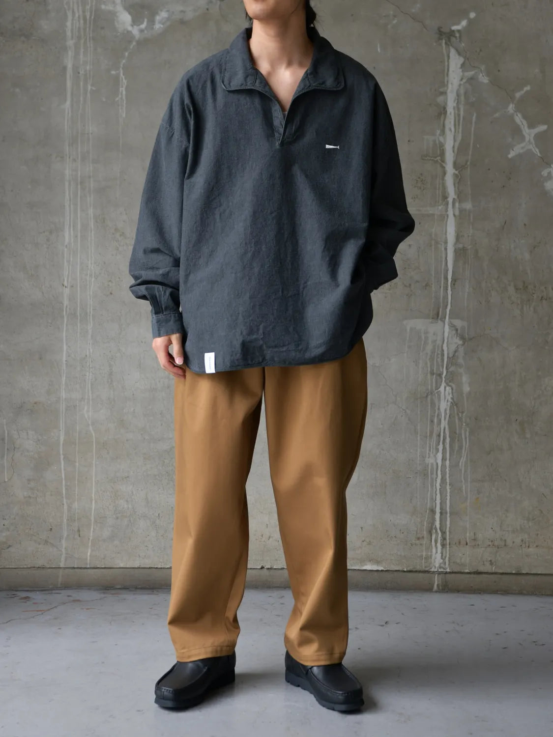DESCENDANT / SALOON PULLOVER CHSMBRAY LS SHIRT (261CPDS-SHM04)