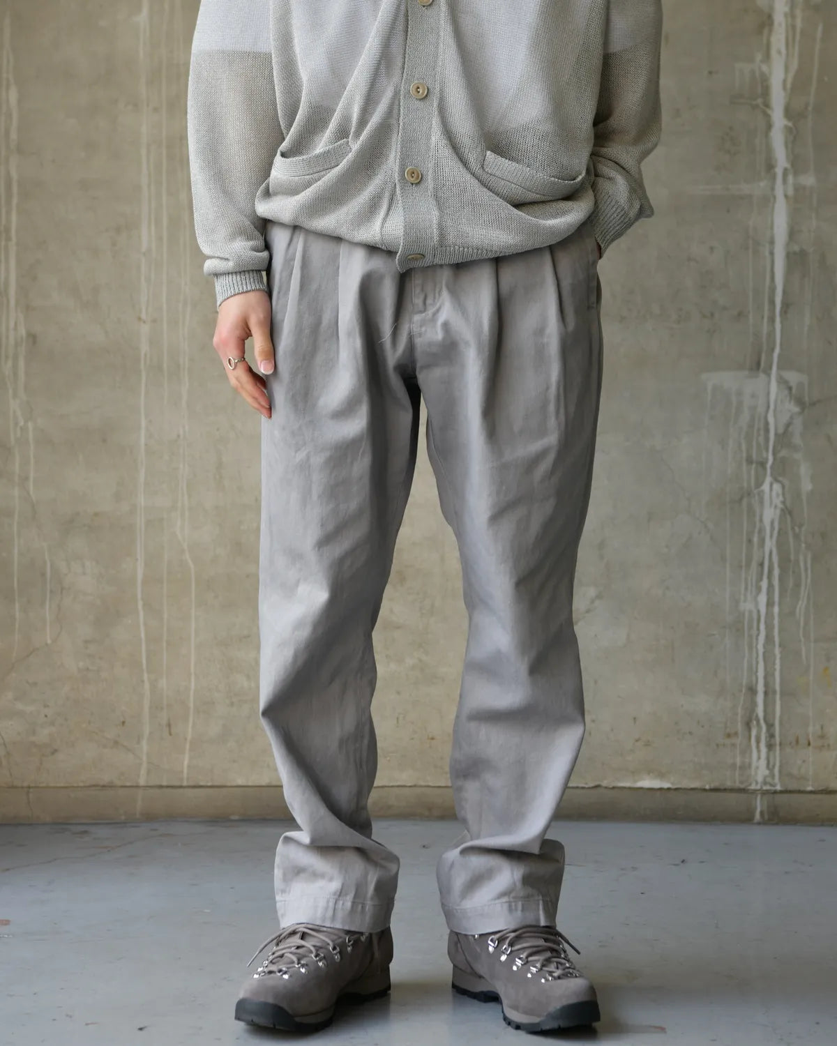 NONNATIVE / OFFICER CHINO TROUSERS COTTON TWILL PIGMENT DYE (NN-P4816)