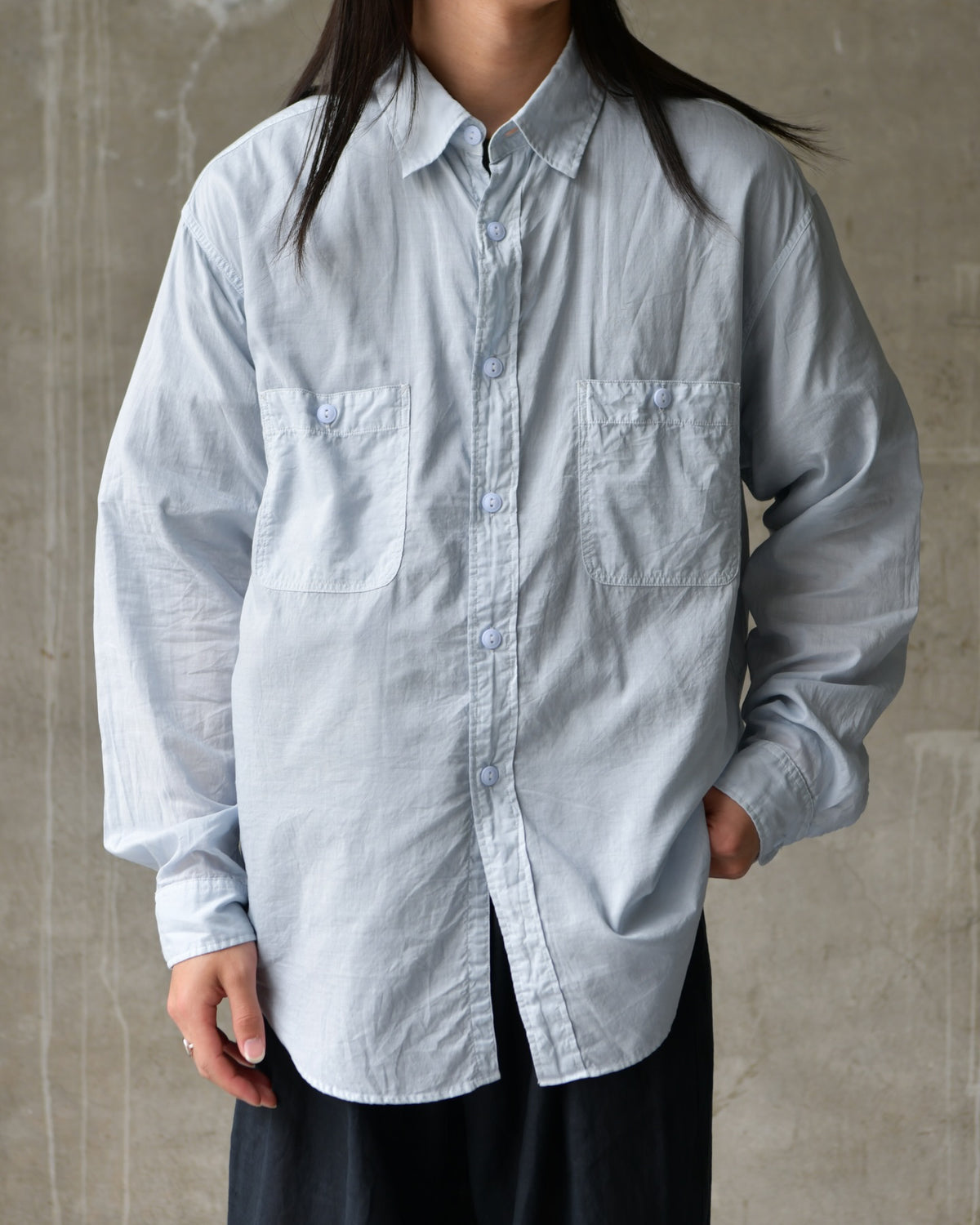 akiki/2way design shirts ♡新品未使用 公式】AKIII CLASSICオンラインストア / EMBROIDERY T-SHIRT(WHITE)