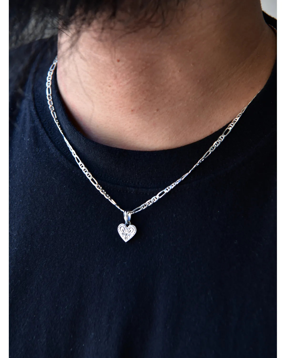 ANTIDOTE BUYERS CLUB / Engraved Heart Pendant (RX-910-1)
