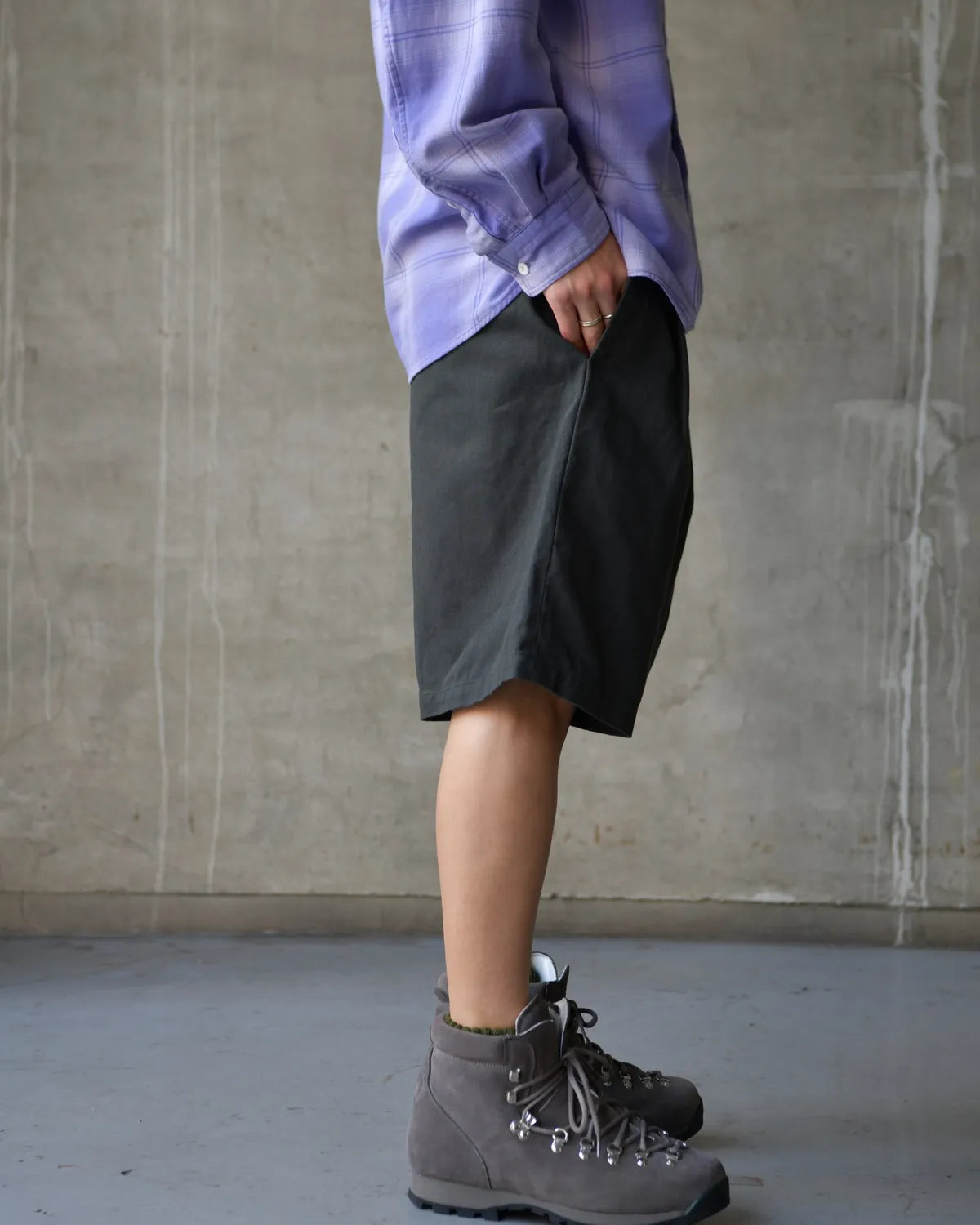 NONNATIVE / OFFICER CHINO SHORTS COTTON TWILL PIGMENT DYE (NN-P4819)