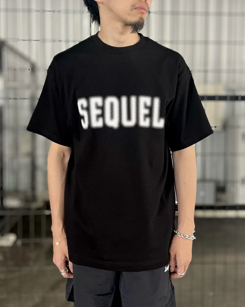 SEQUEL / T-SHIRT (SQ-24SS-ST-08)